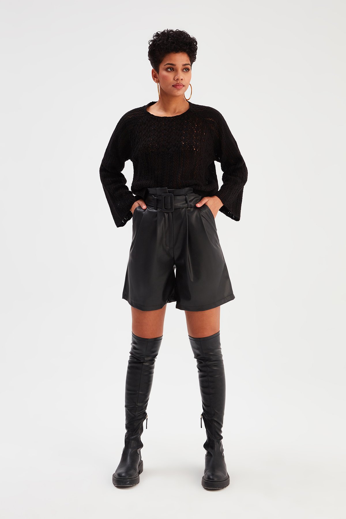 Kemerli Deri Şort - SİYAH