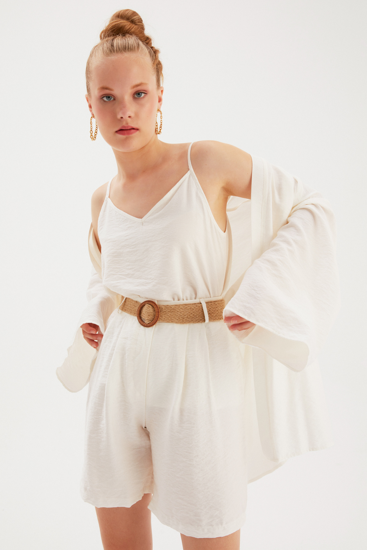 Kemerli Keten Şort - EKRU