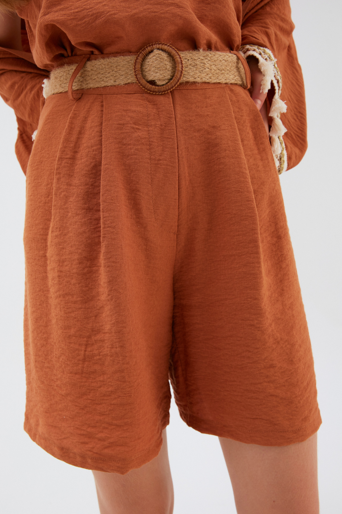 Kemerli Keten Şort - TABA