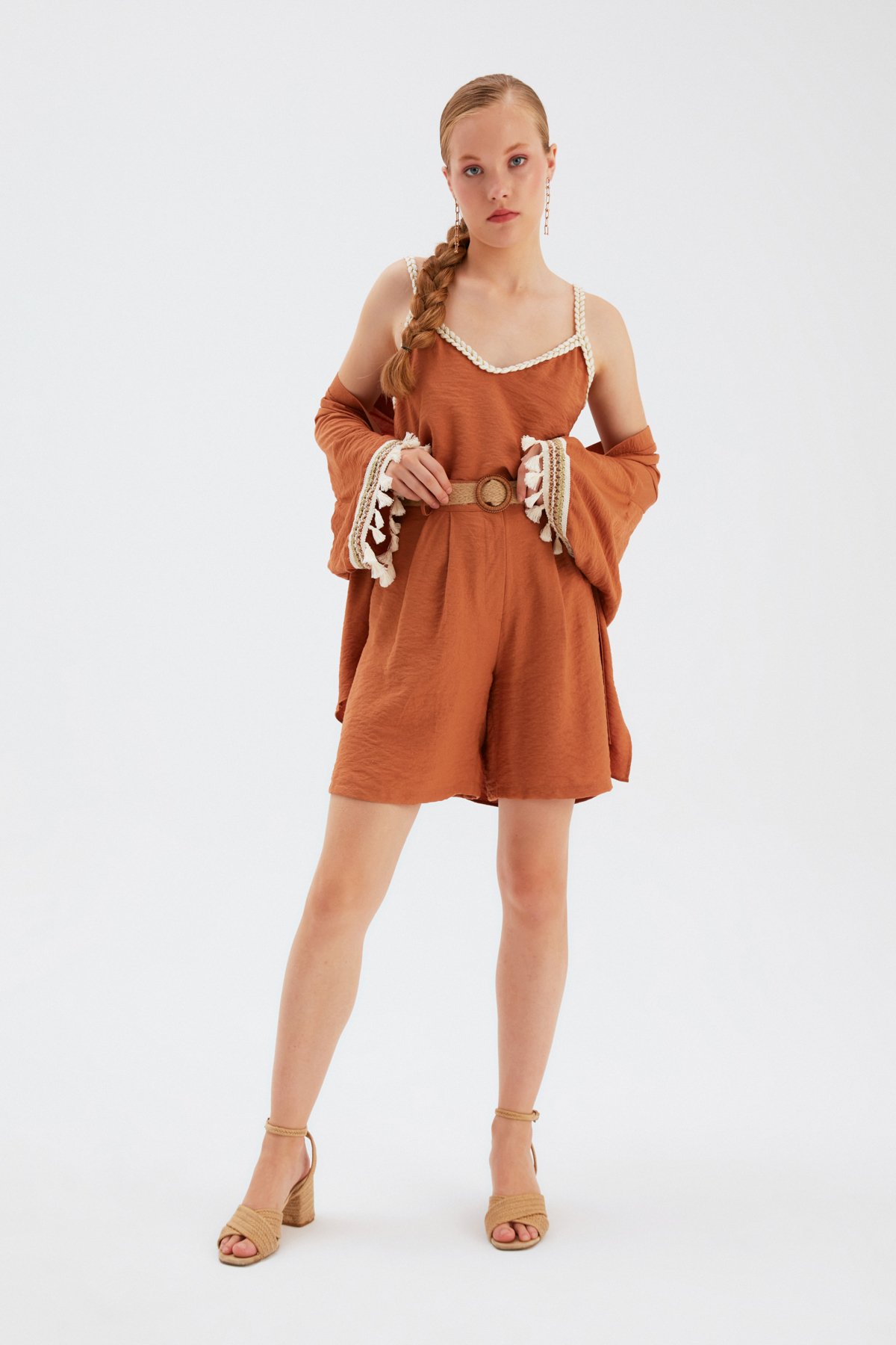 Kemerli Keten Şort - TABA