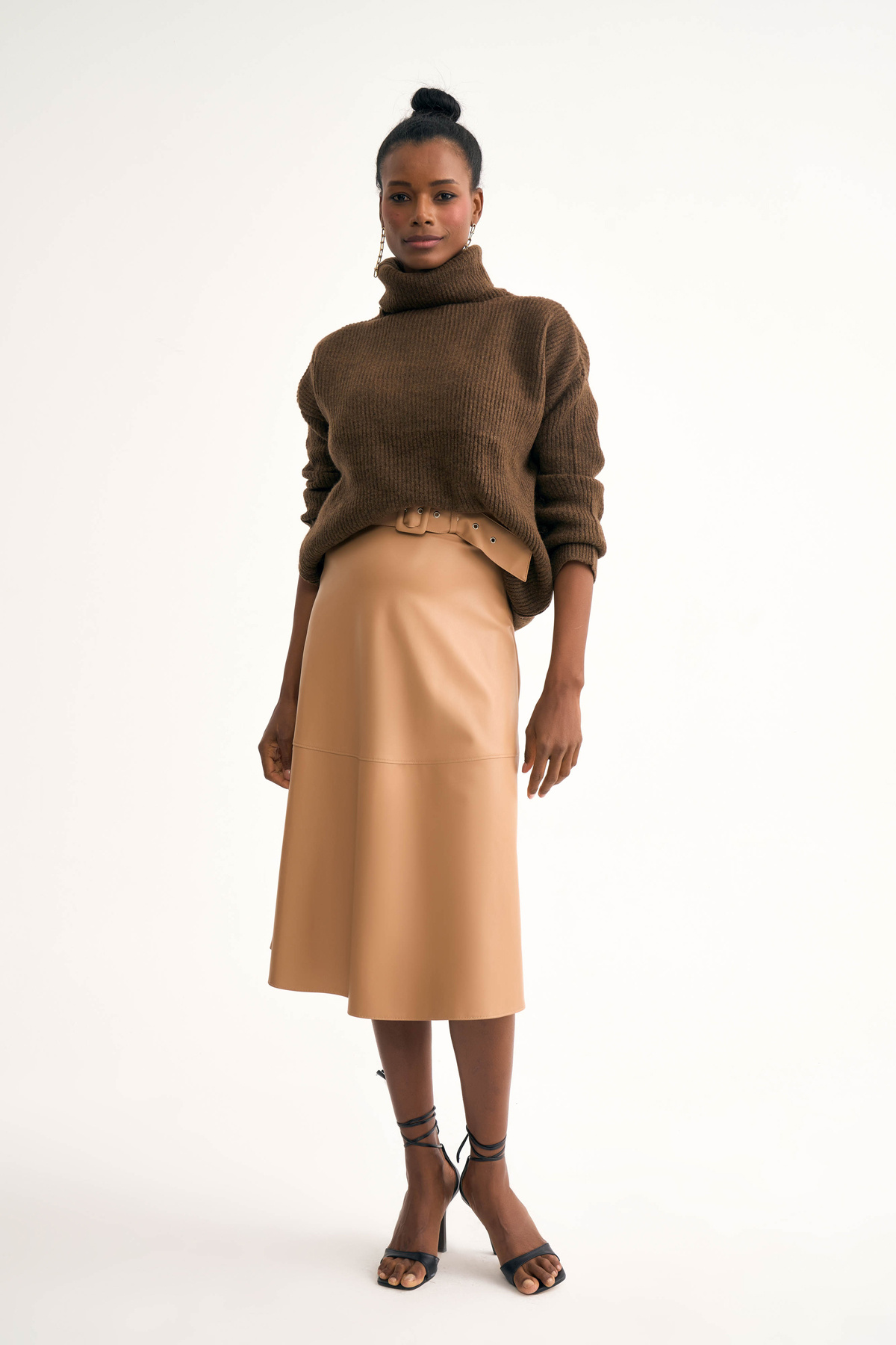 Kemerli kloş deri etek - BEJ