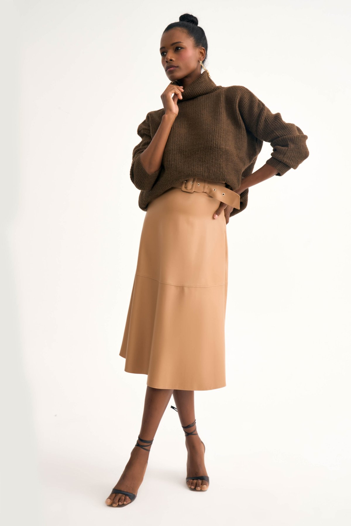 Kemerli kloş deri etek - BEJ