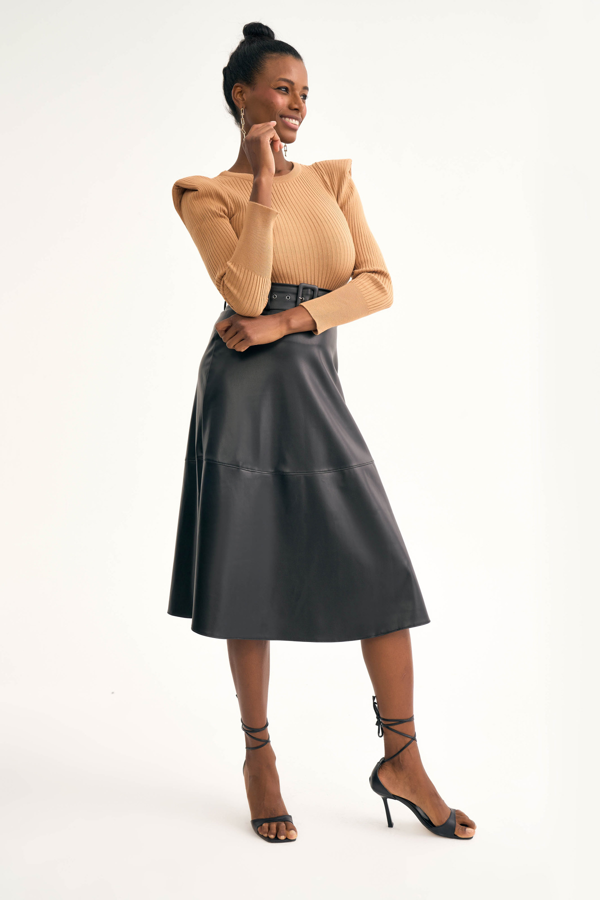 Kemerli kloş deri etek - SİYAH