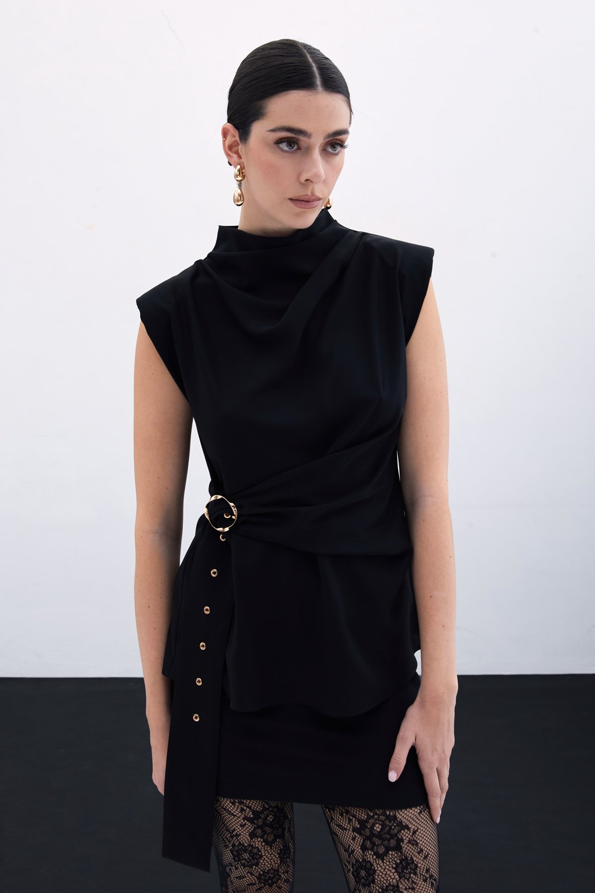 Kemerli Kolsuz Bluz - Siyah