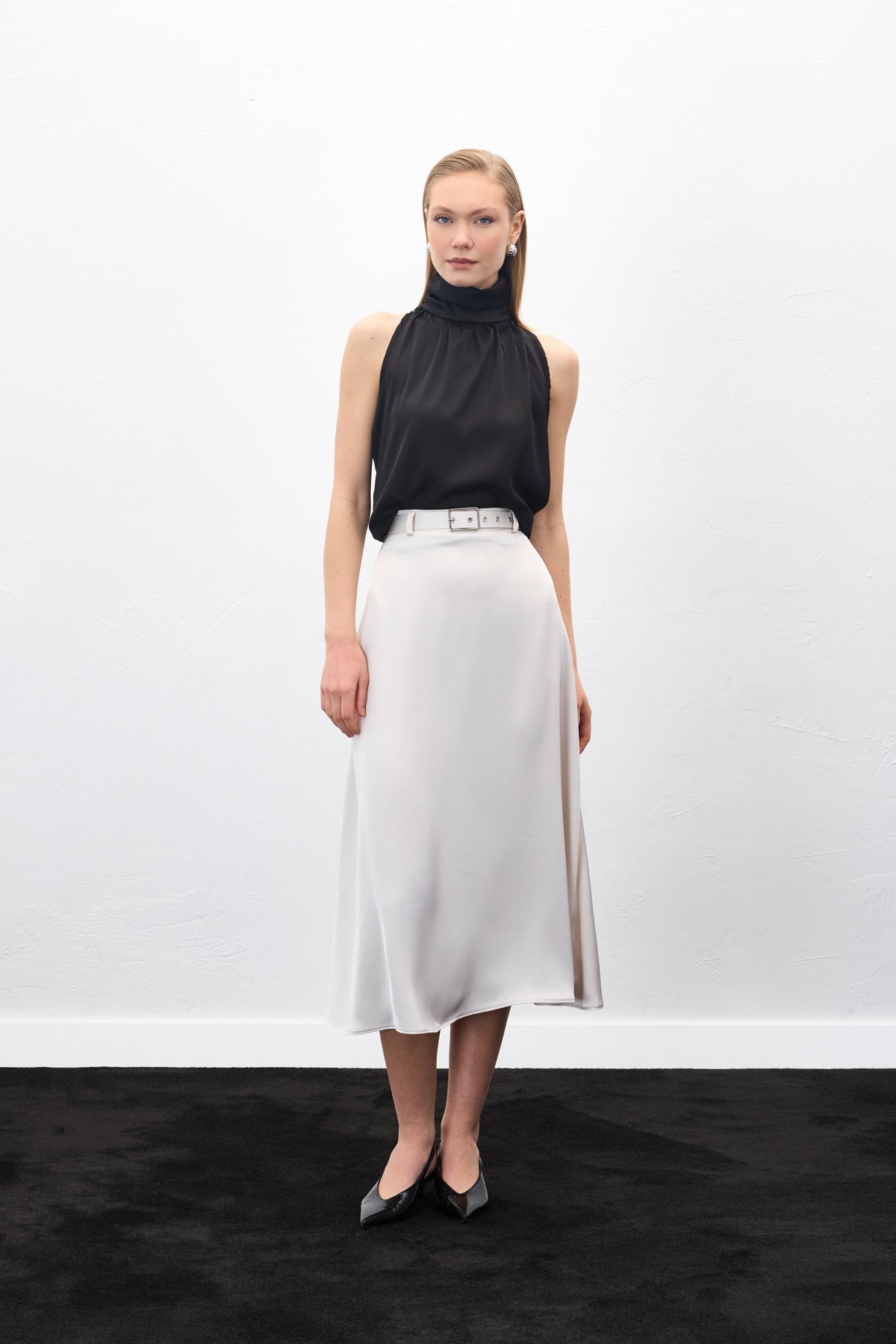 Kemerli Saten Etek - Taş