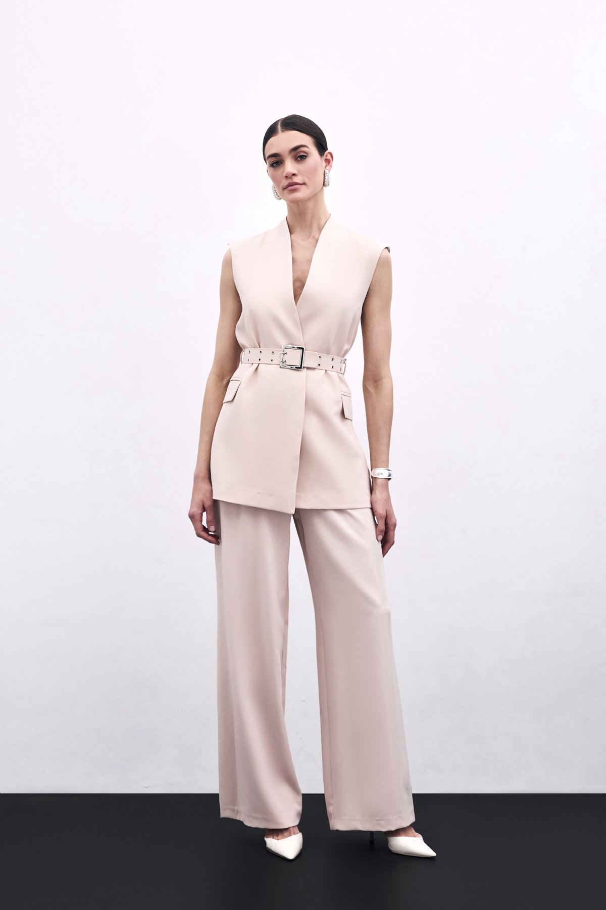 Kemerli Uzun Yelek - Bej