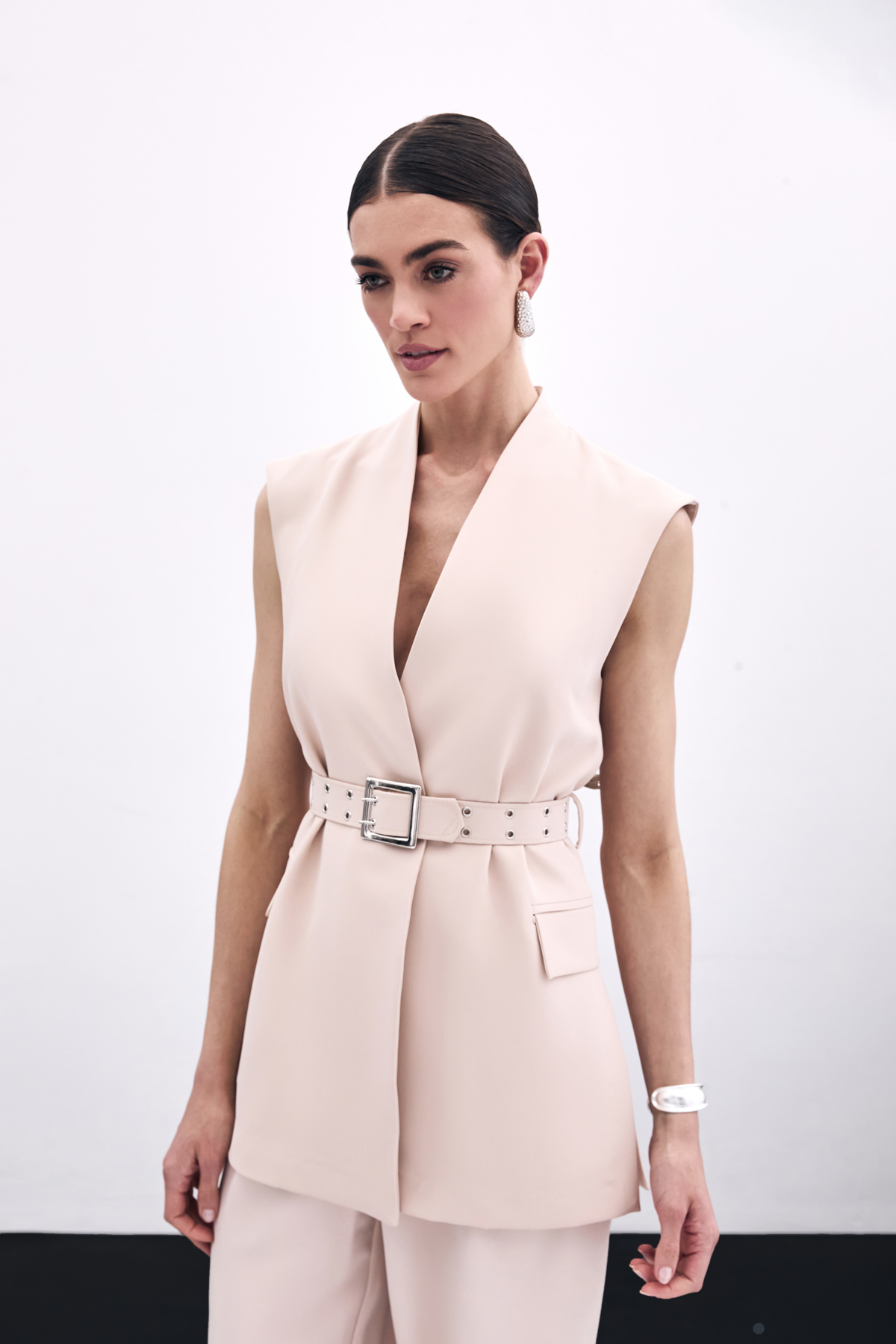 Kemerli Uzun Yelek - Bej