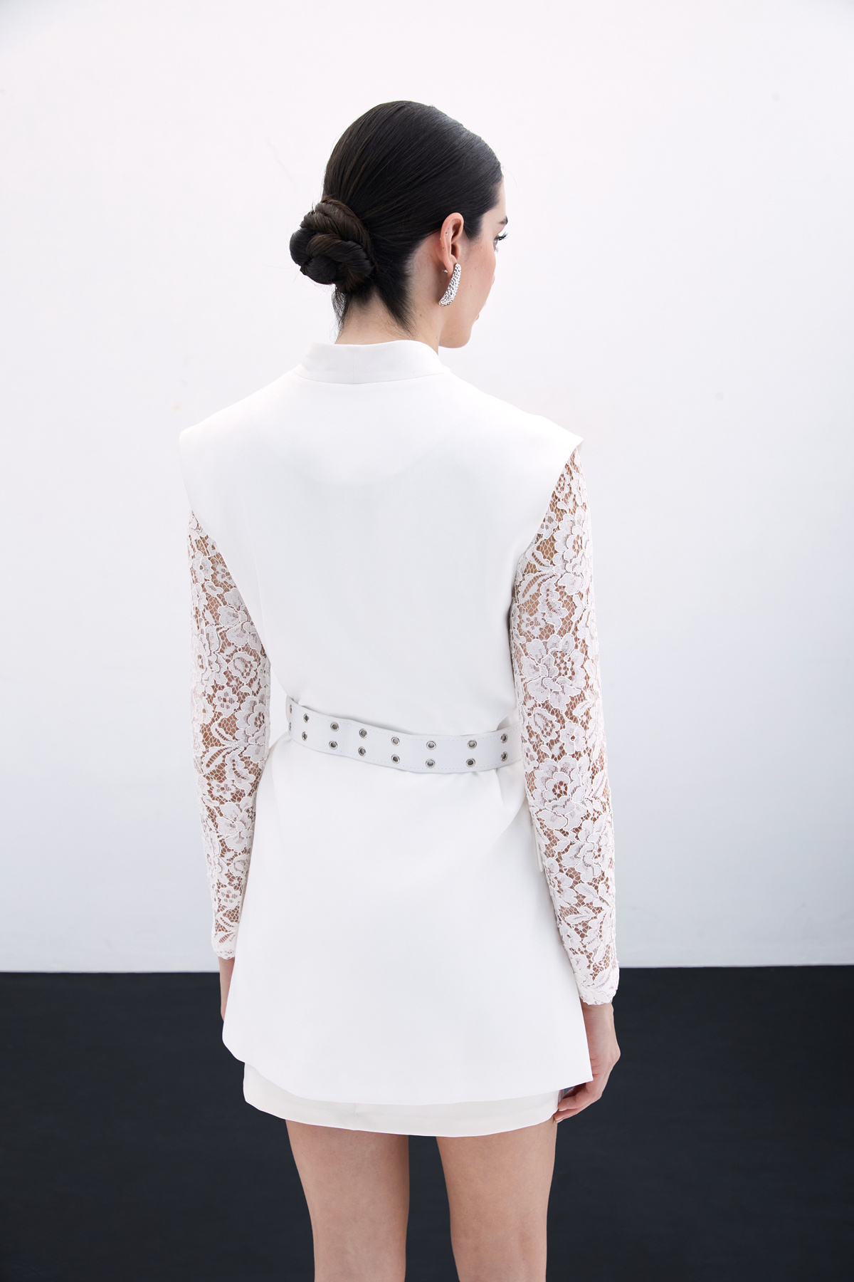 Kemerli Uzun Yelek - Ekru