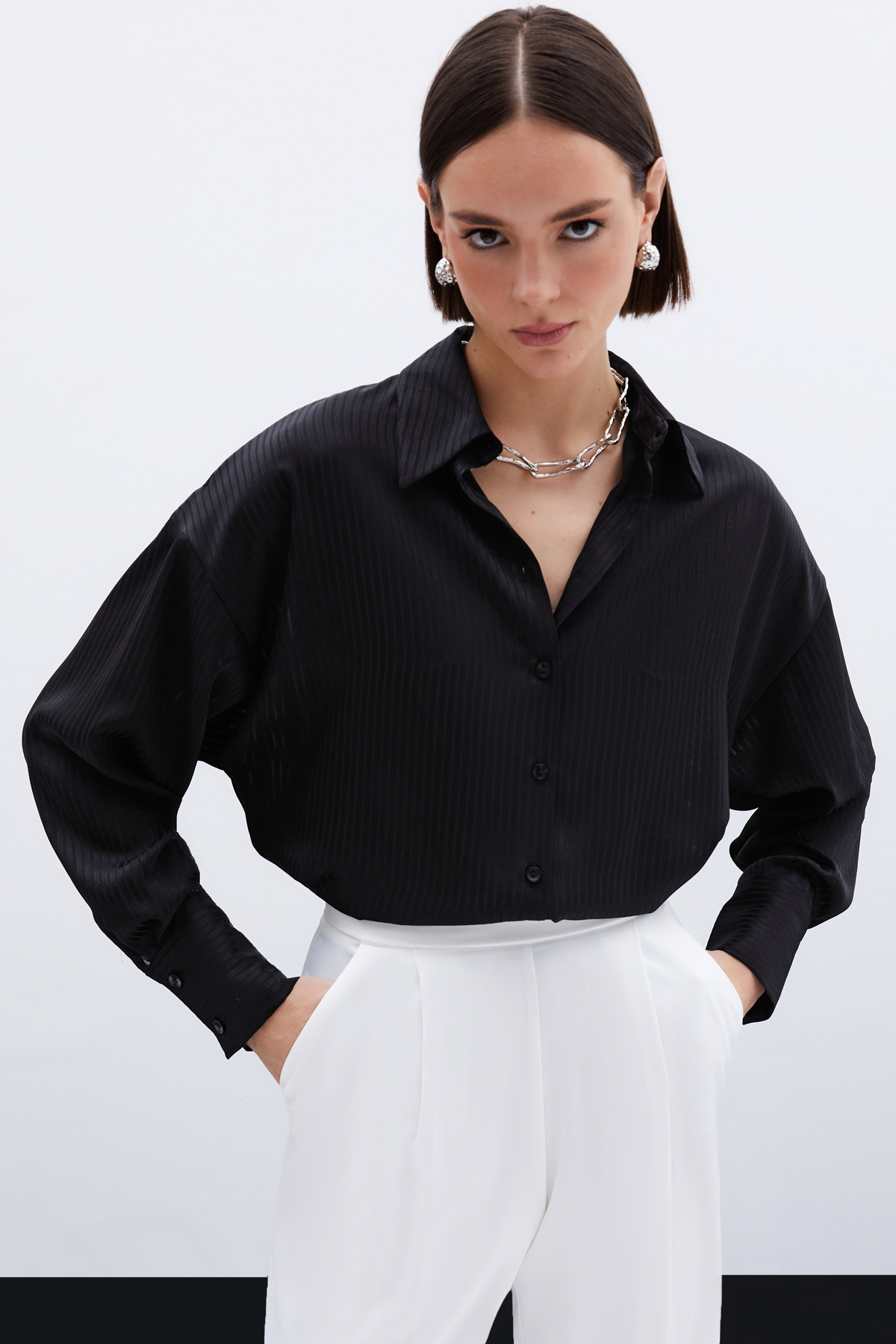 Kendinden Çizgi Desenli Gömlek - Siyah