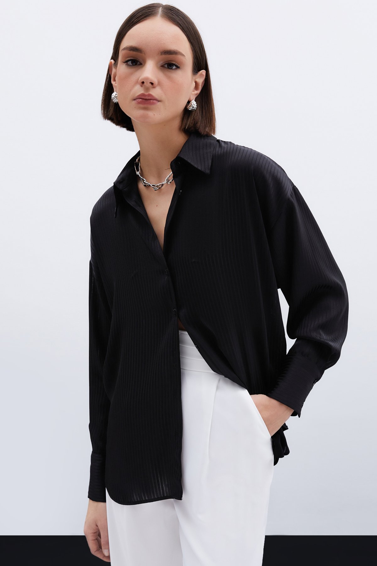 Kendinden Çizgi Desenli Gömlek - Siyah