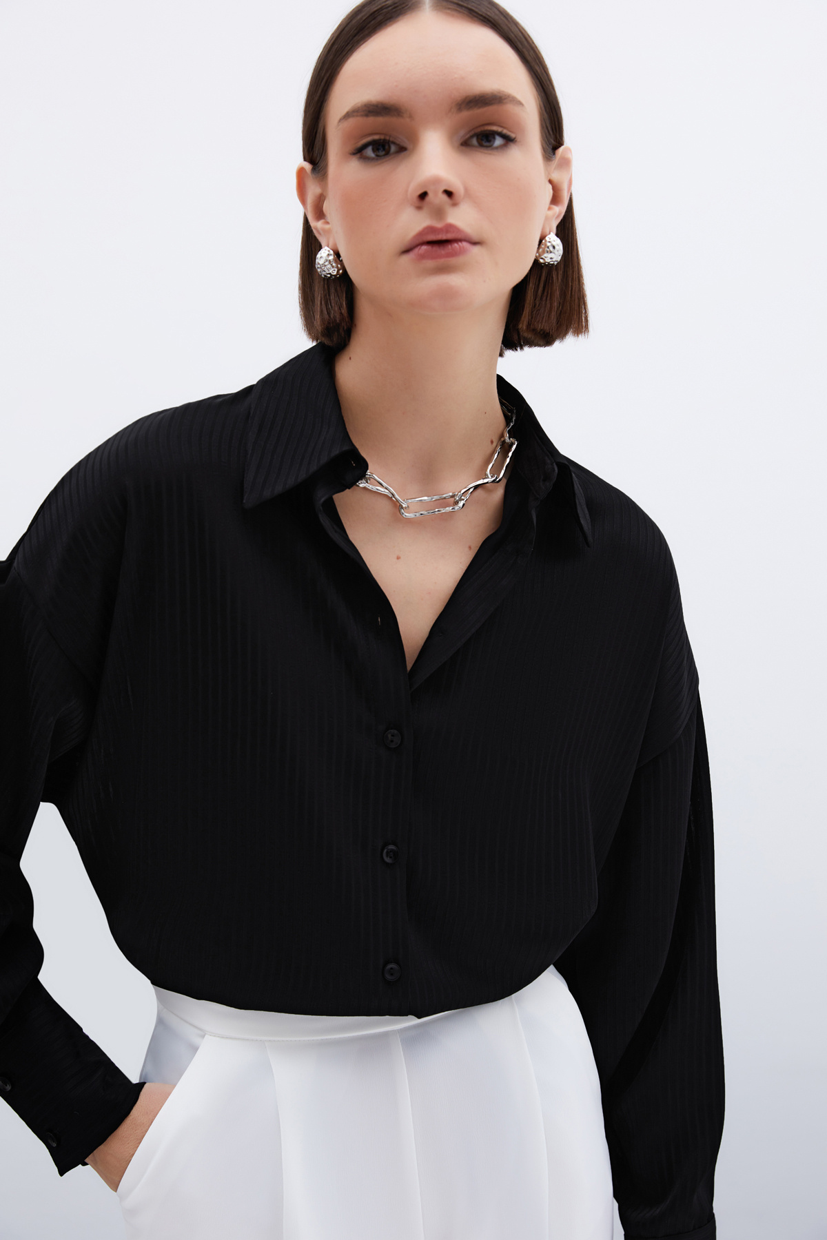 Kendinden Çizgi Desenli Gömlek - Siyah