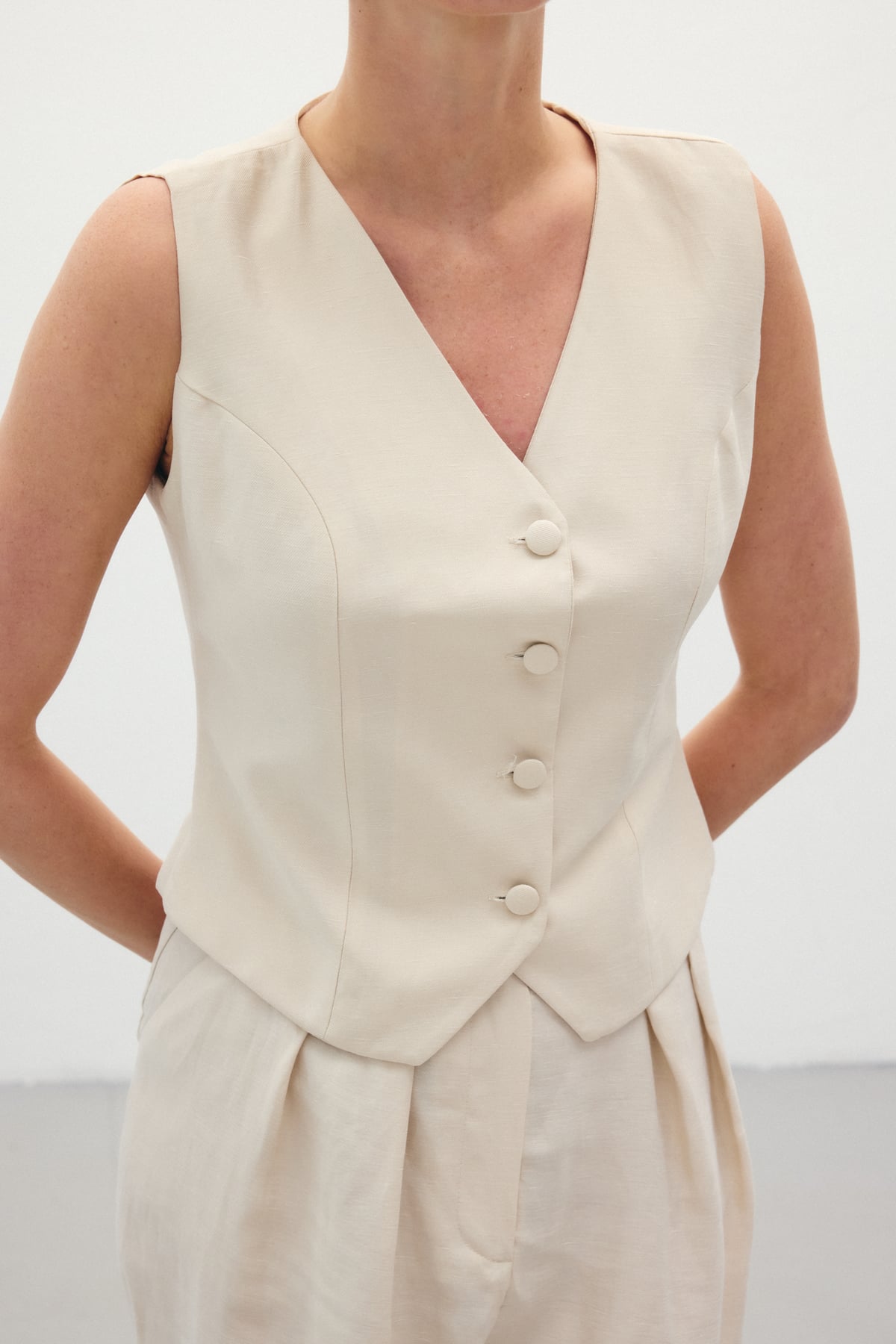 Linen Vest - Stone