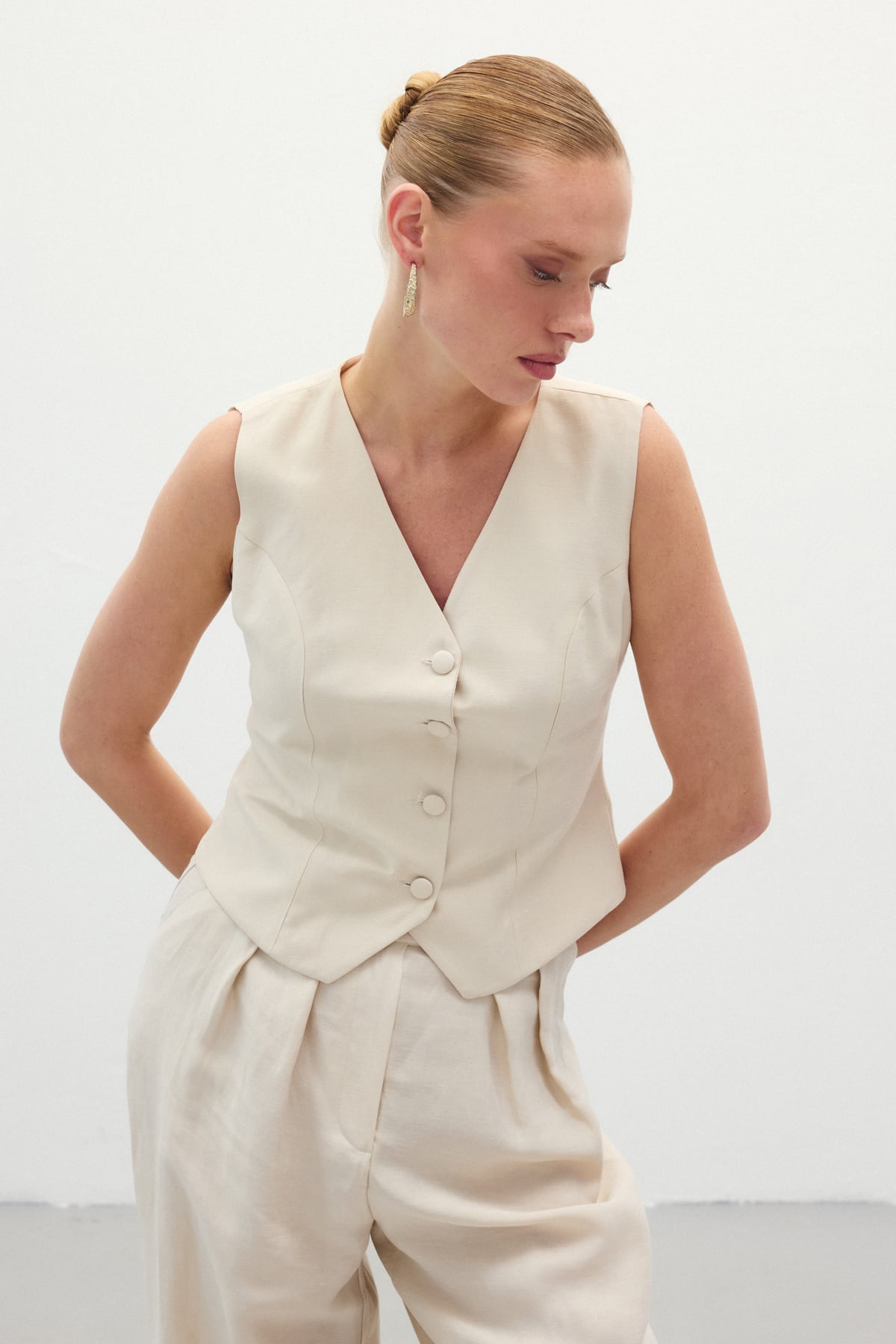 Linen Vest - Stone