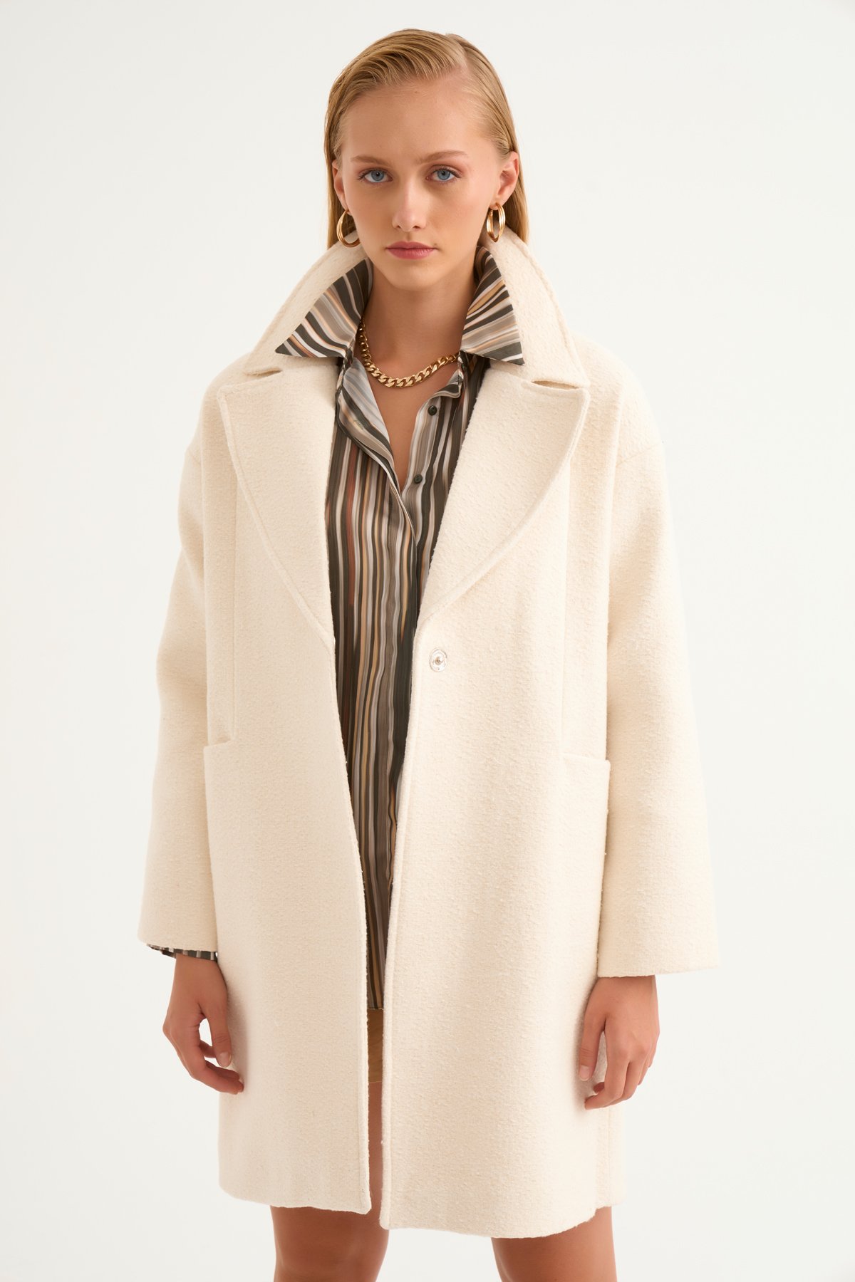 Crispy pocket detail boucle coat - ECRU