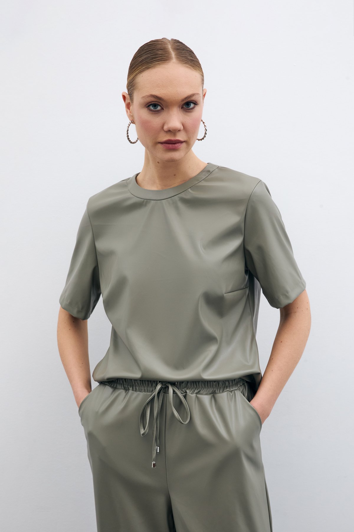 Kısa Kol Deri Bluz - Çağla Yeşili