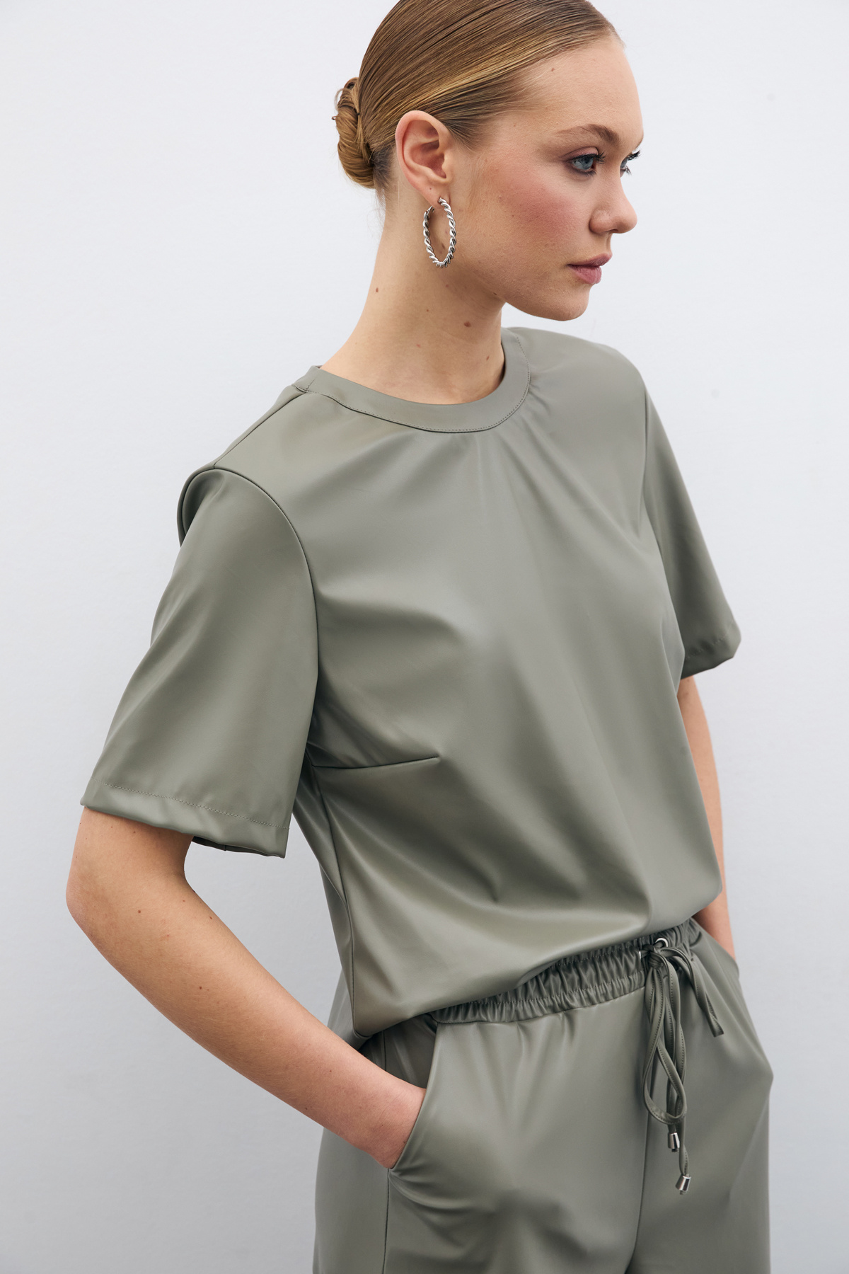 Kısa Kol Deri Bluz - Çağla Yeşili