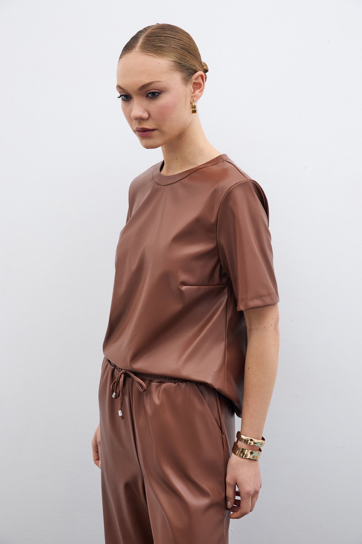 Kısa Kol Deri Bluz - Kahve