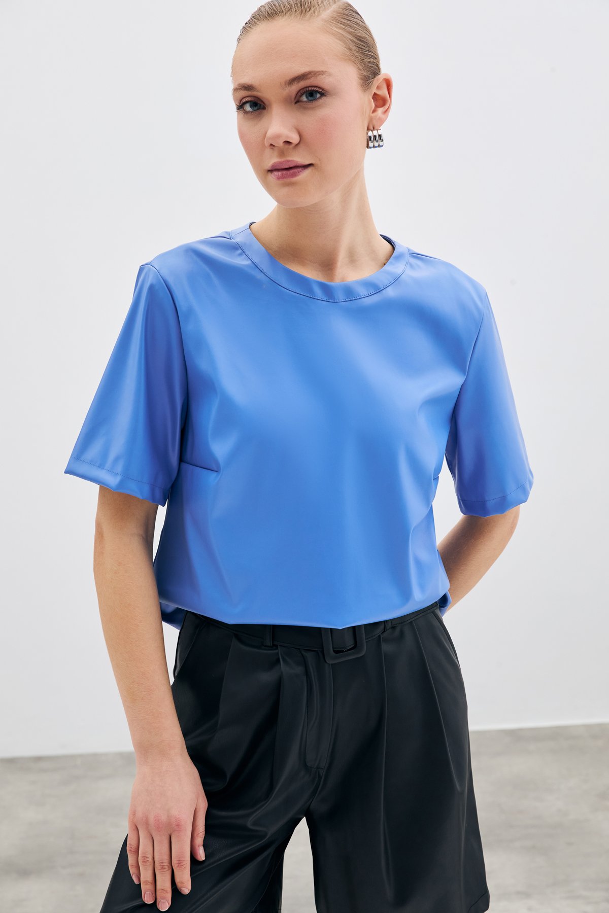 Kısa Kol Deri Bluz - Mavi