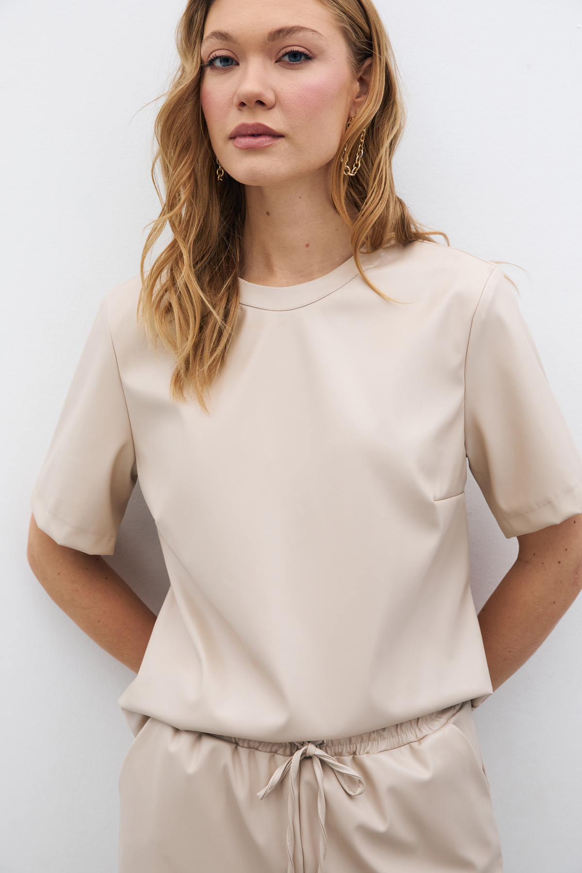 Kısa Kol Deri Bluz - TAŞ