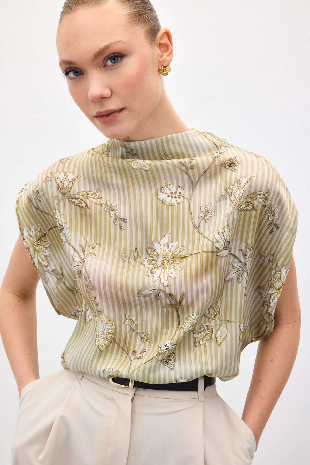 Kısa Kollu Desenli Bluz - Haki