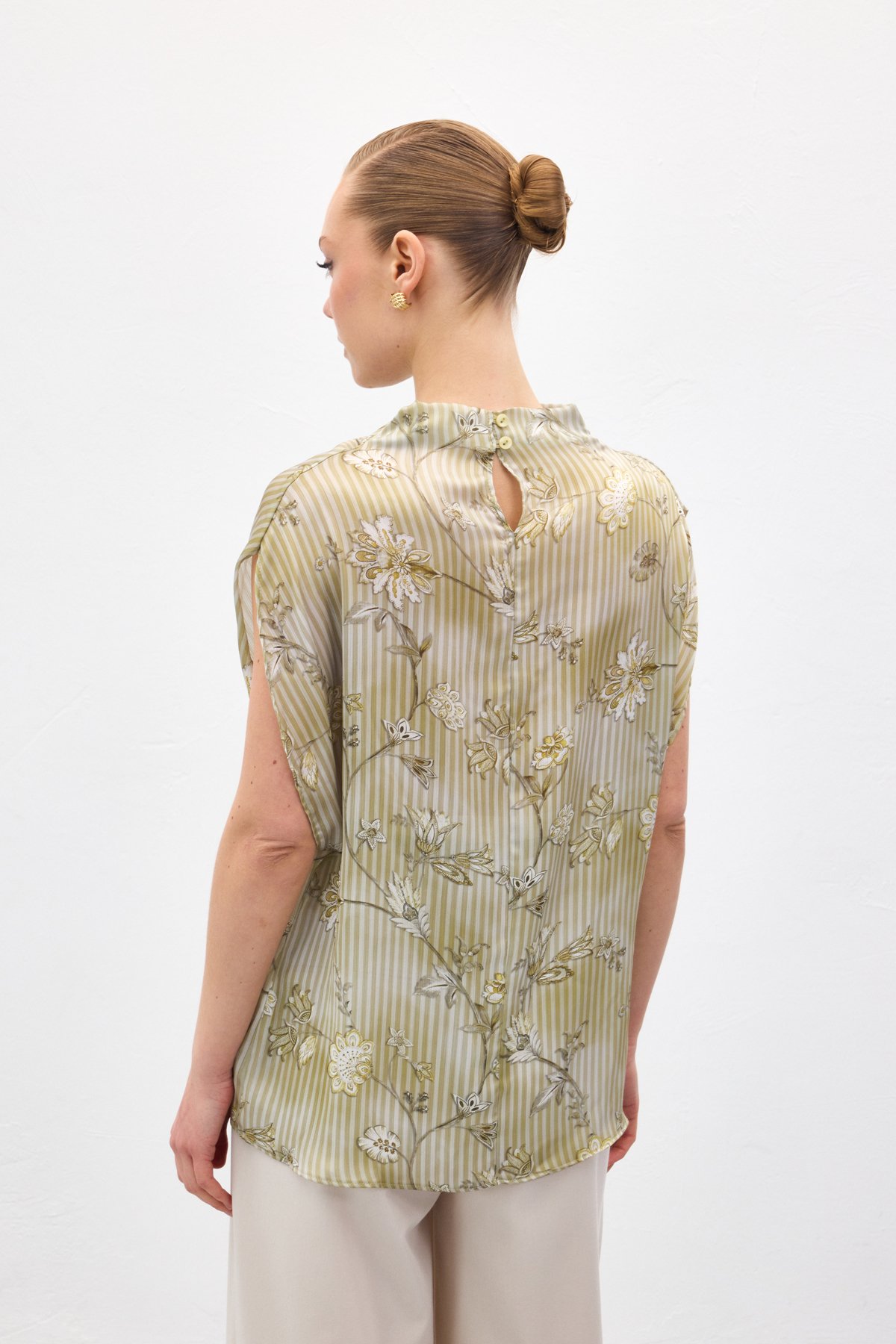 Kısa Kollu Desenli Bluz - Haki