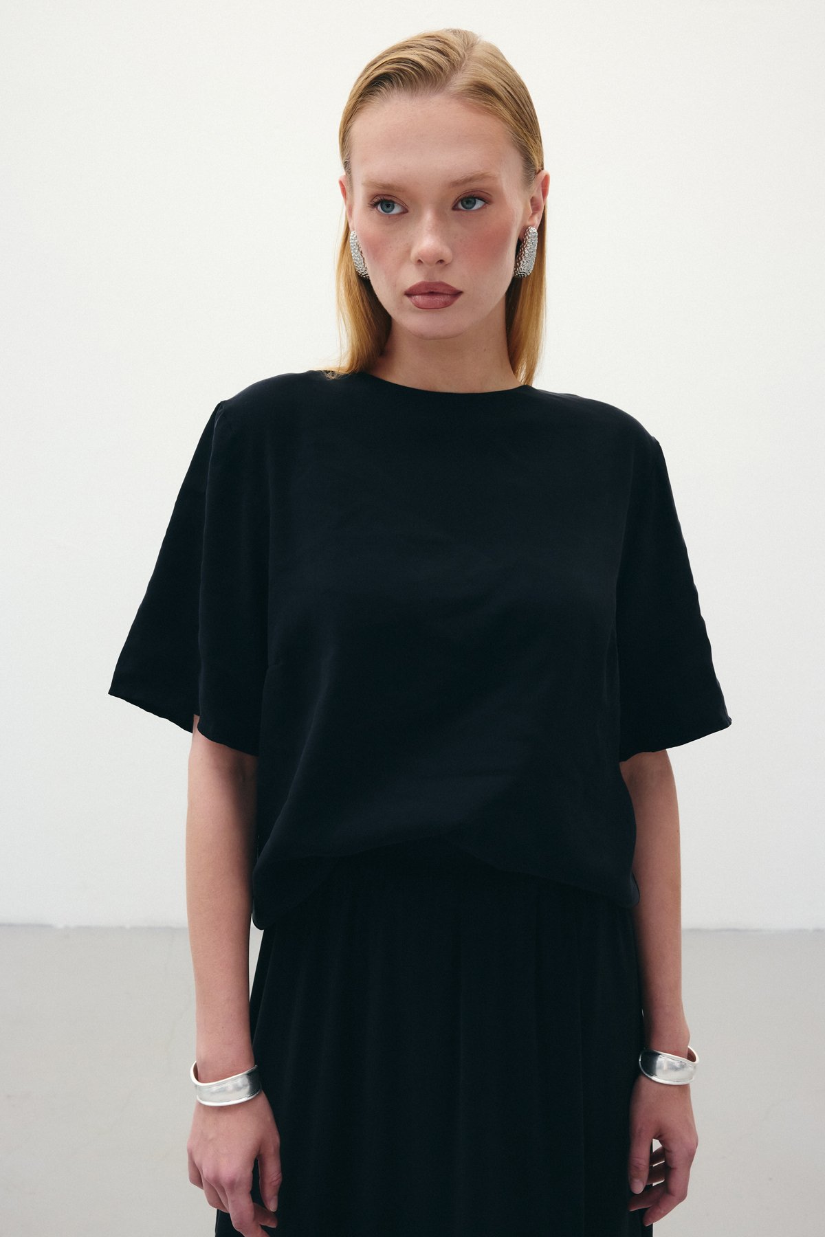 Kısa Kollu Salaş Bluz - Siyah