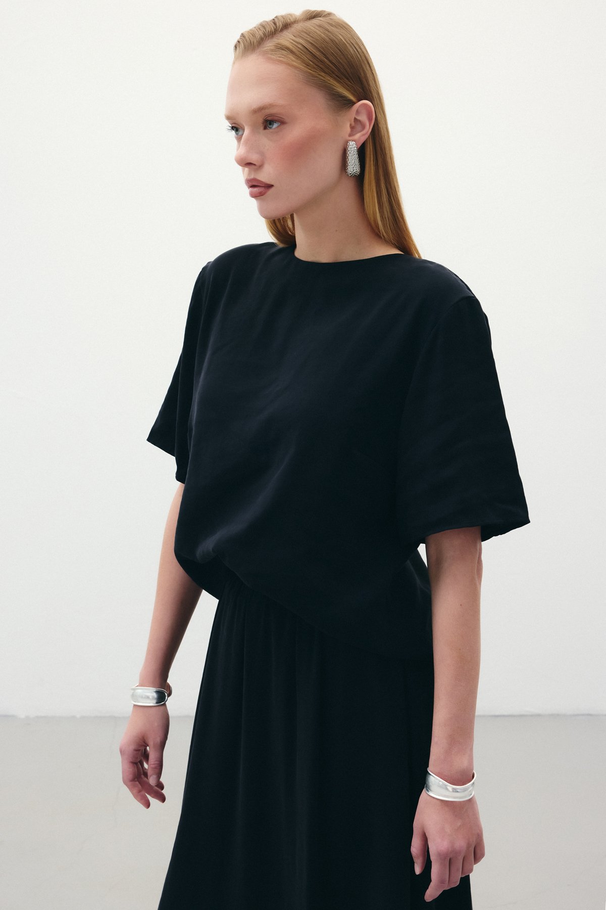 Kısa Kollu Salaş Bluz - Siyah