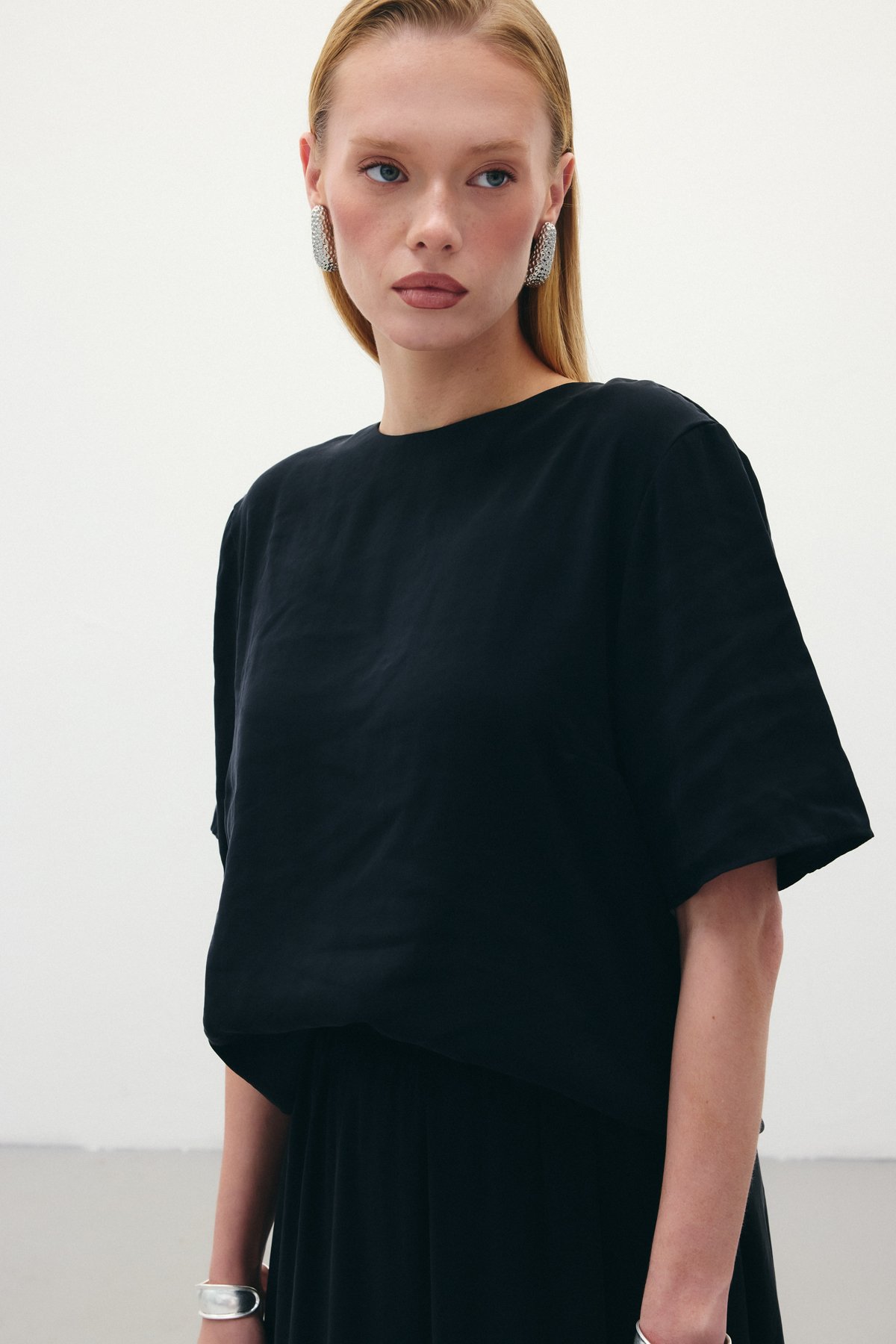 Kısa Kollu Salaş Bluz - Siyah