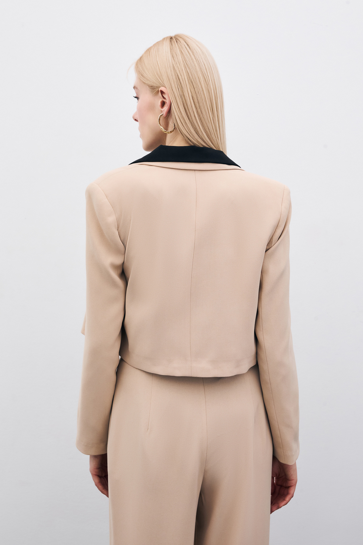 Short Crepe Jacket - Beıge