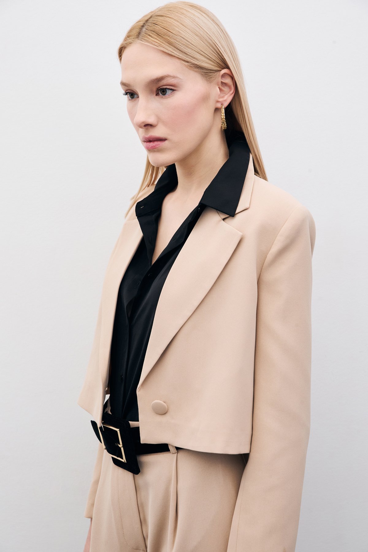 Short Crepe Jacket - Beıge