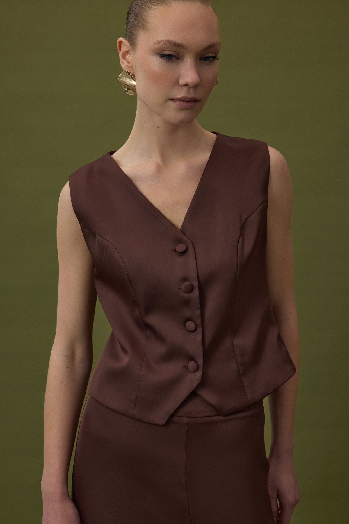 Classic Plain Vest - Brown