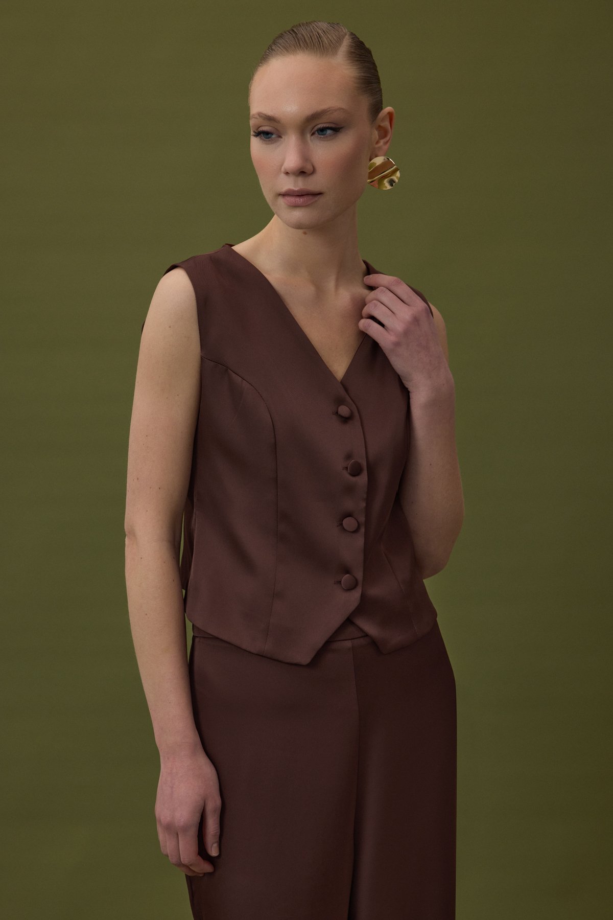 Classic Plain Vest - Brown