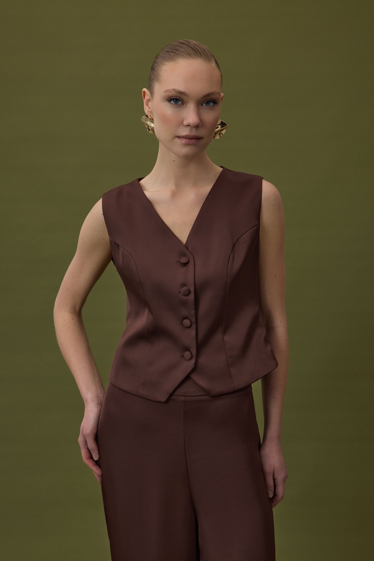 Classic Plain Vest - Brown