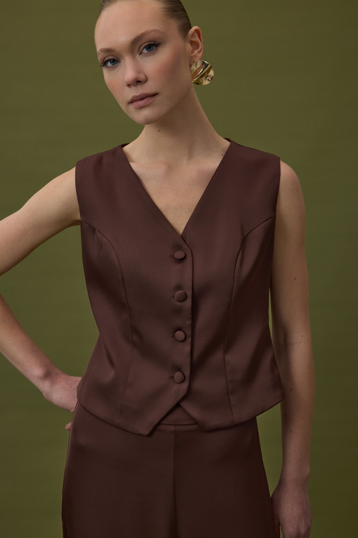 Classic Plain Vest - Brown