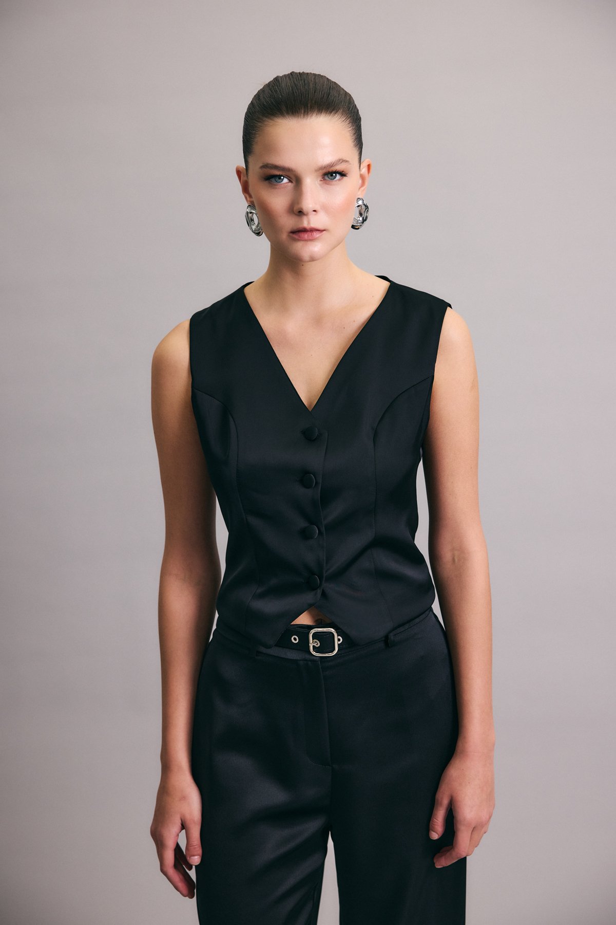 Classic Plain Vest - Black