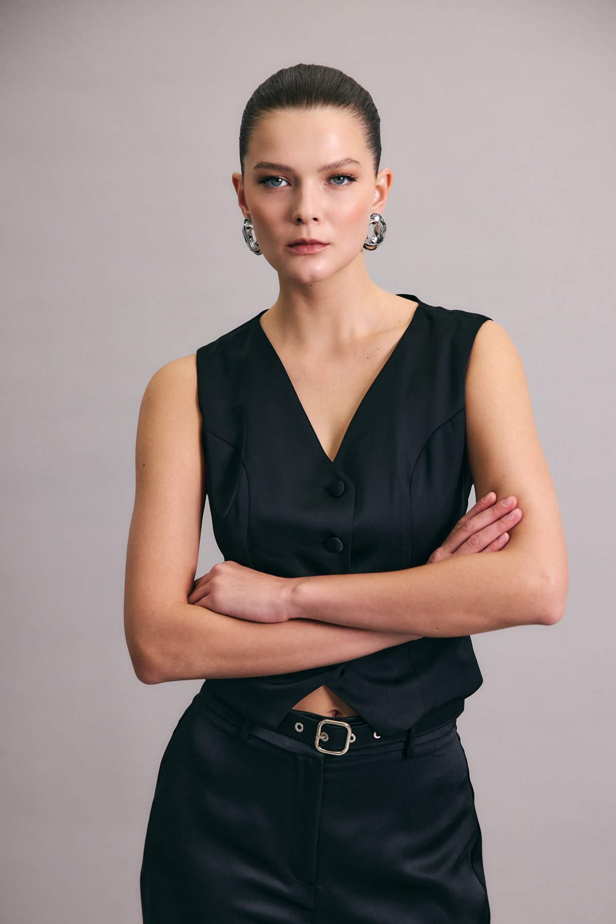 Classic Plain Vest - Black