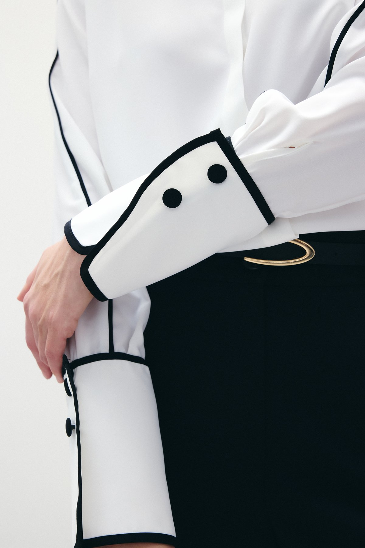 Klasik Manşetli Kontrast Gömlek - Ekru