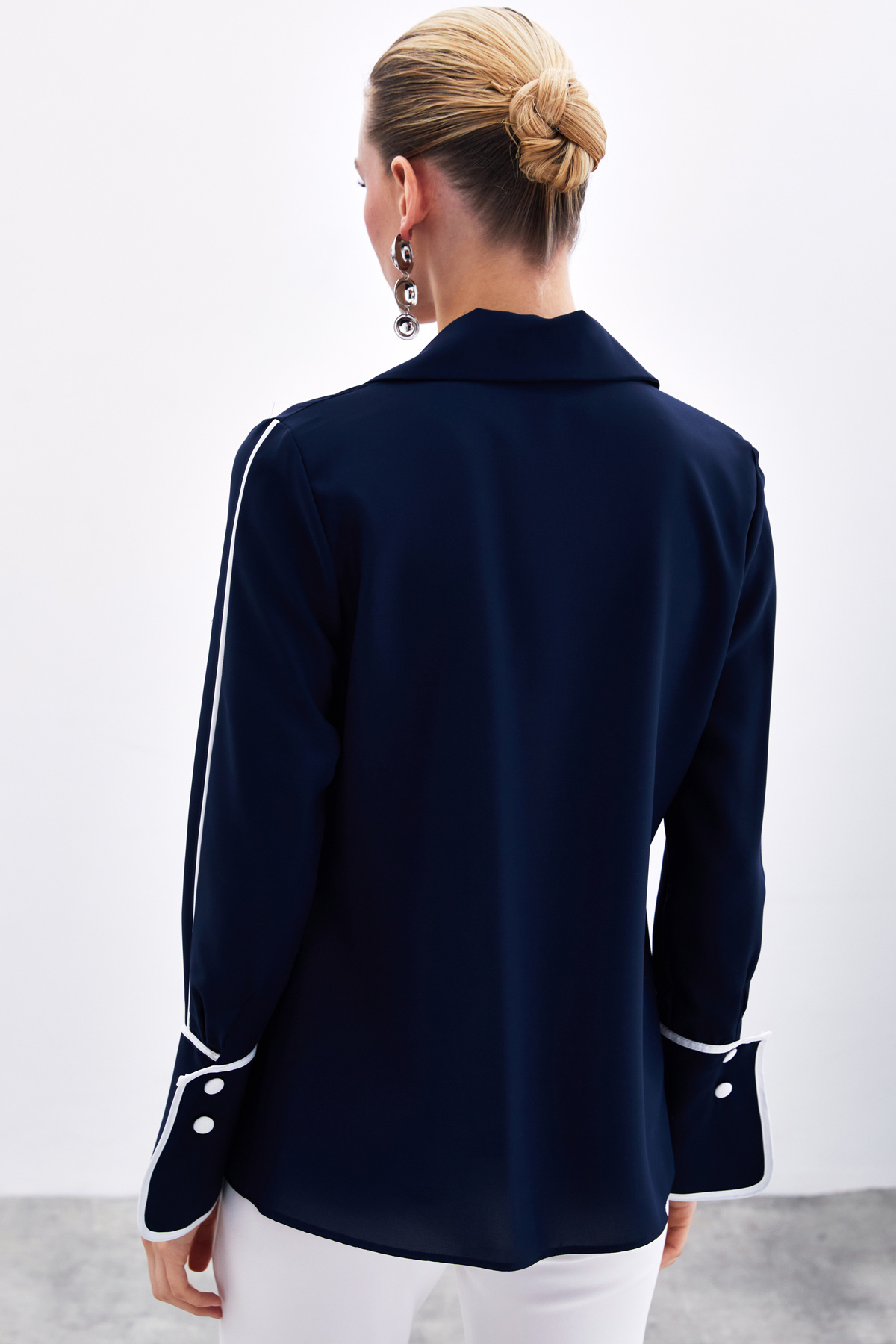 Klasik Manşetli Kontrast Gömlek - Lacivert