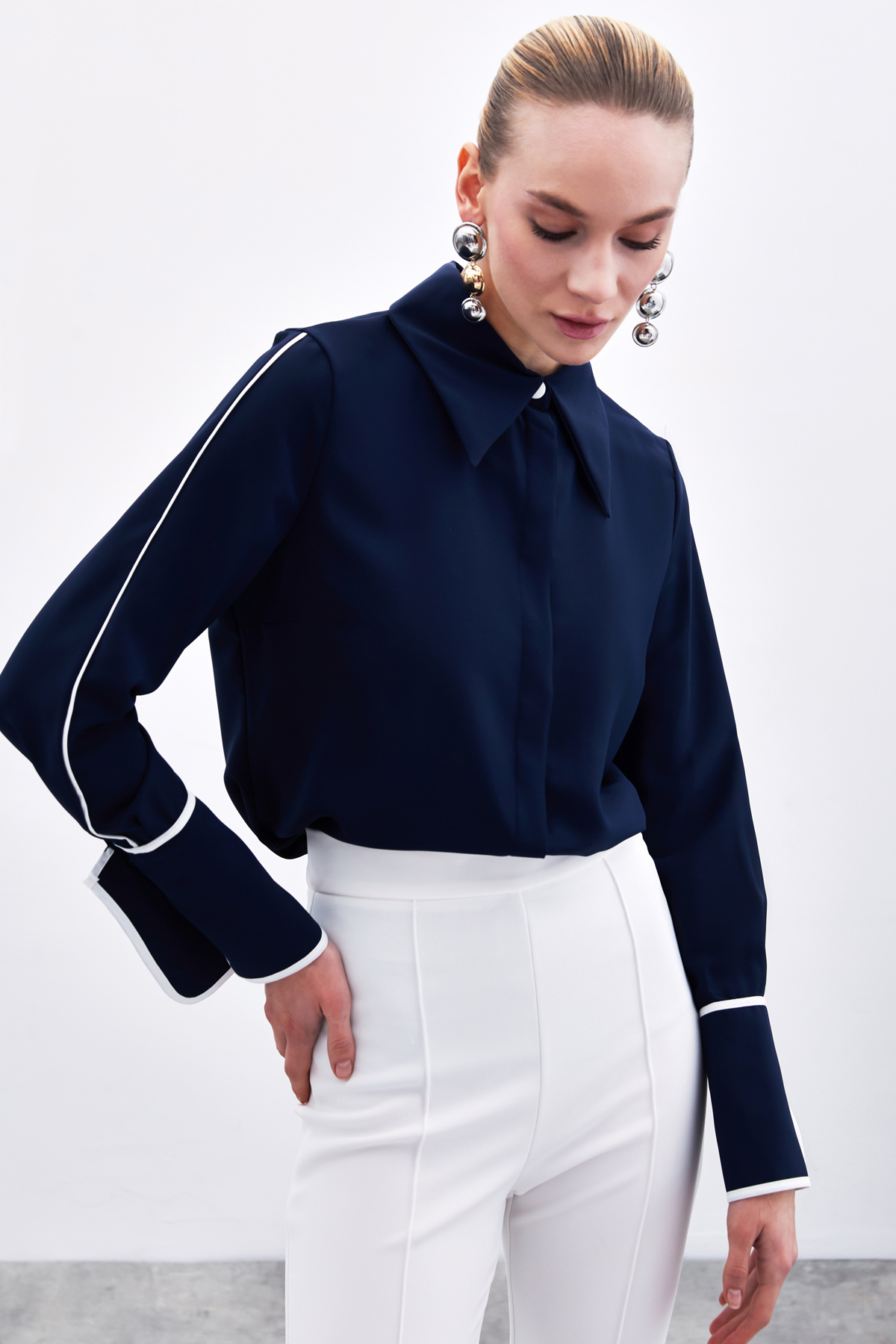 Klasik Manşetli Kontrast Gömlek - Lacivert