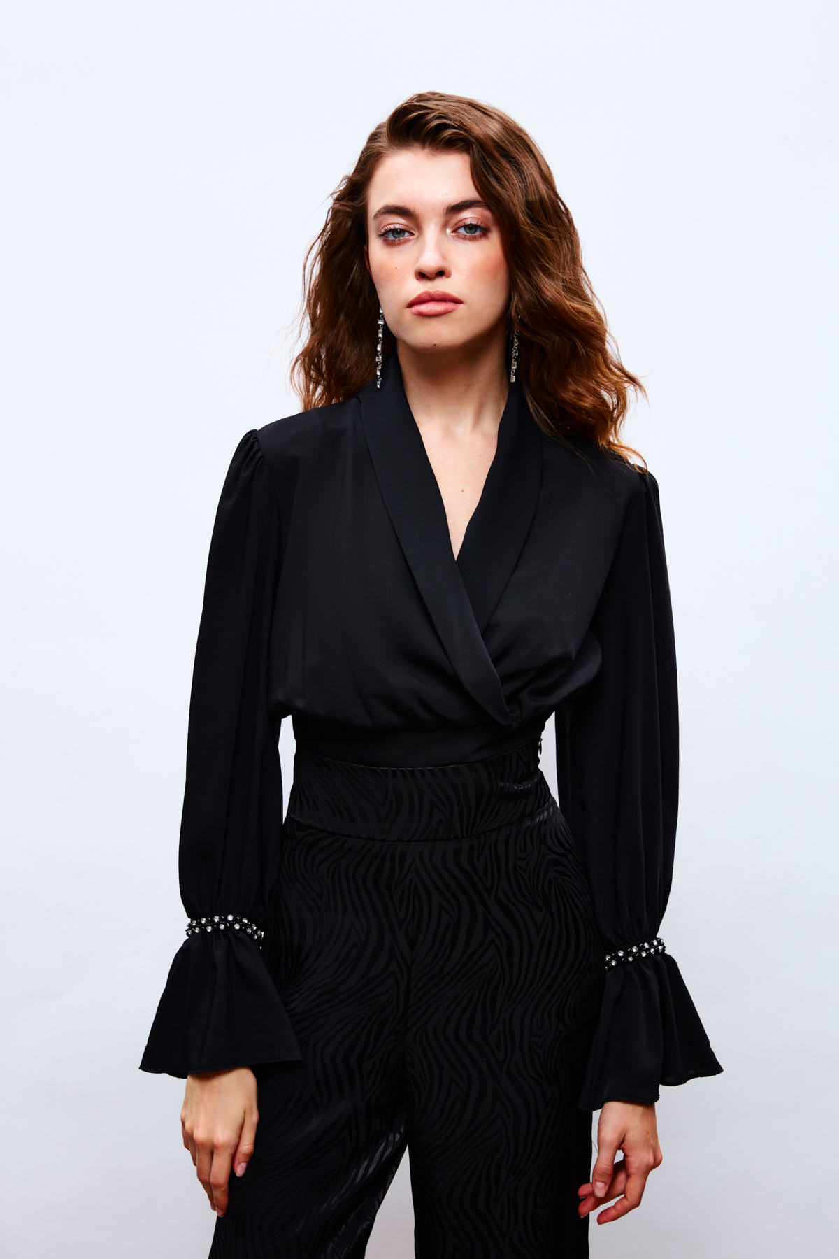 Kol Aksesuar Detaylı Bluz - SİYAH