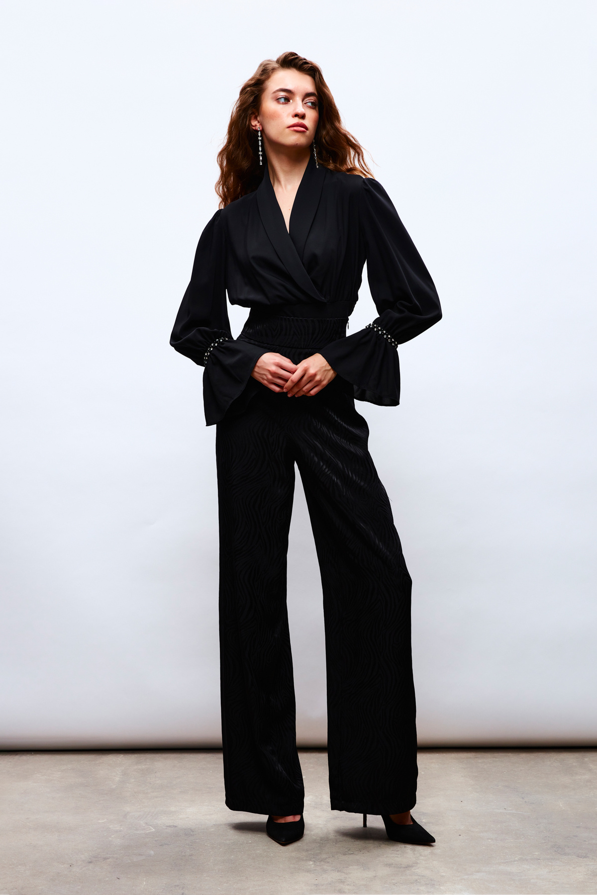 Kol Aksesuar Detaylı Bluz - SİYAH