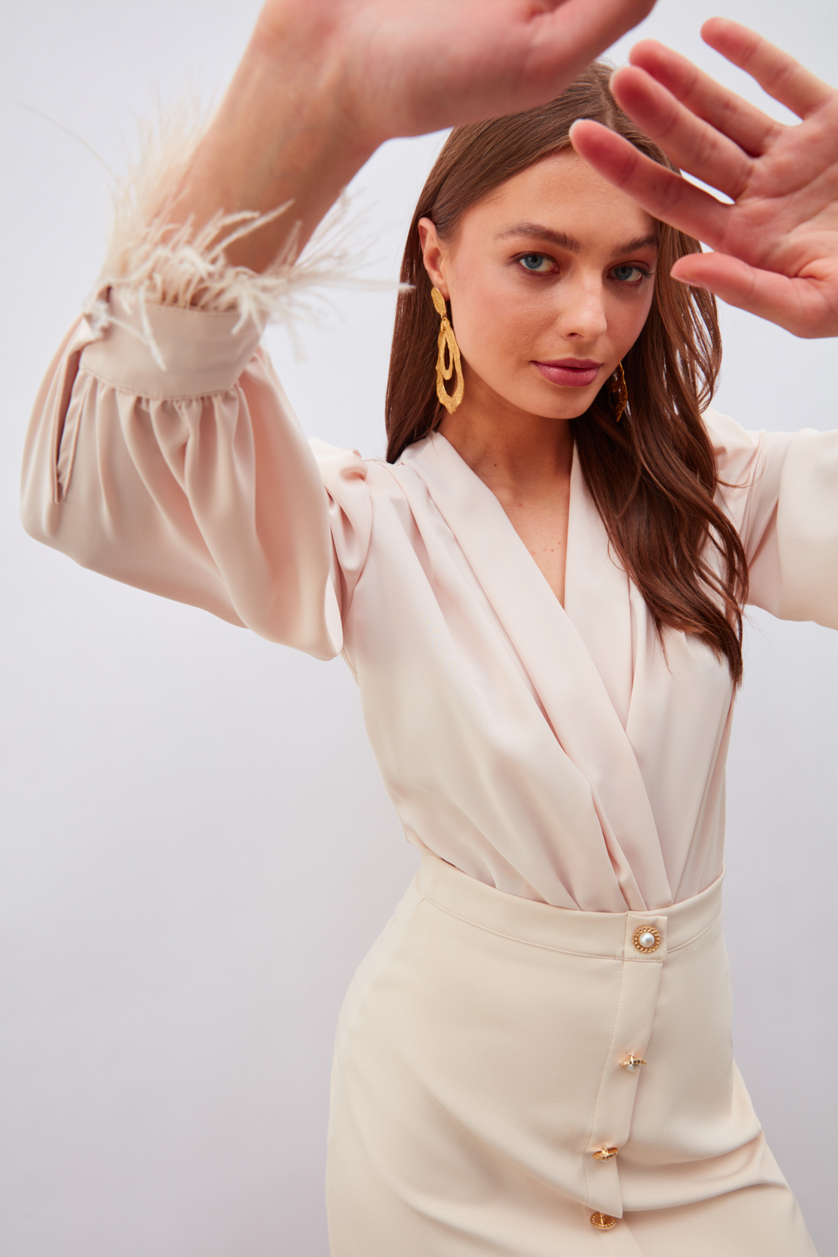 Kol Tüy Detaylı Bodysuit Bluz - BEJ