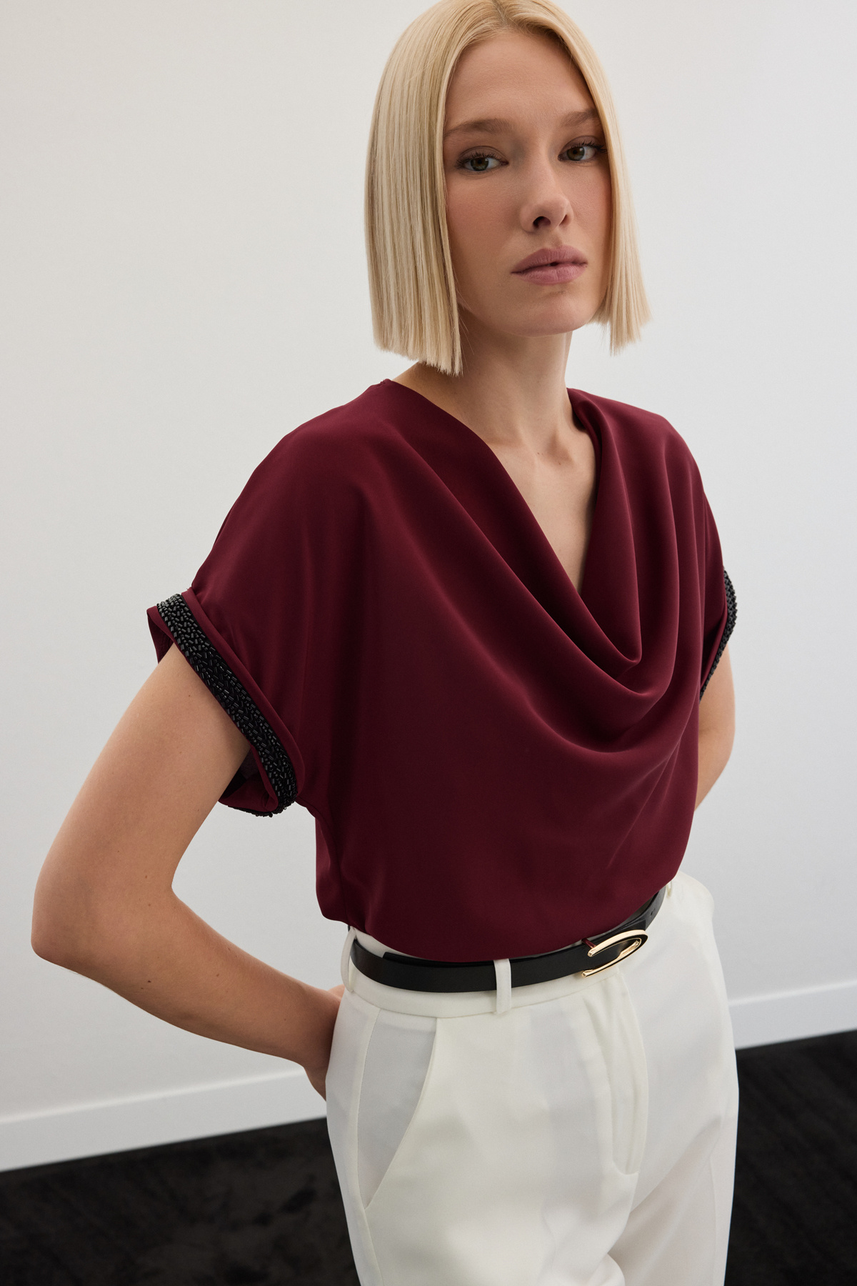 Kollar Taş Detaylı Salaş Bluz - Bordo