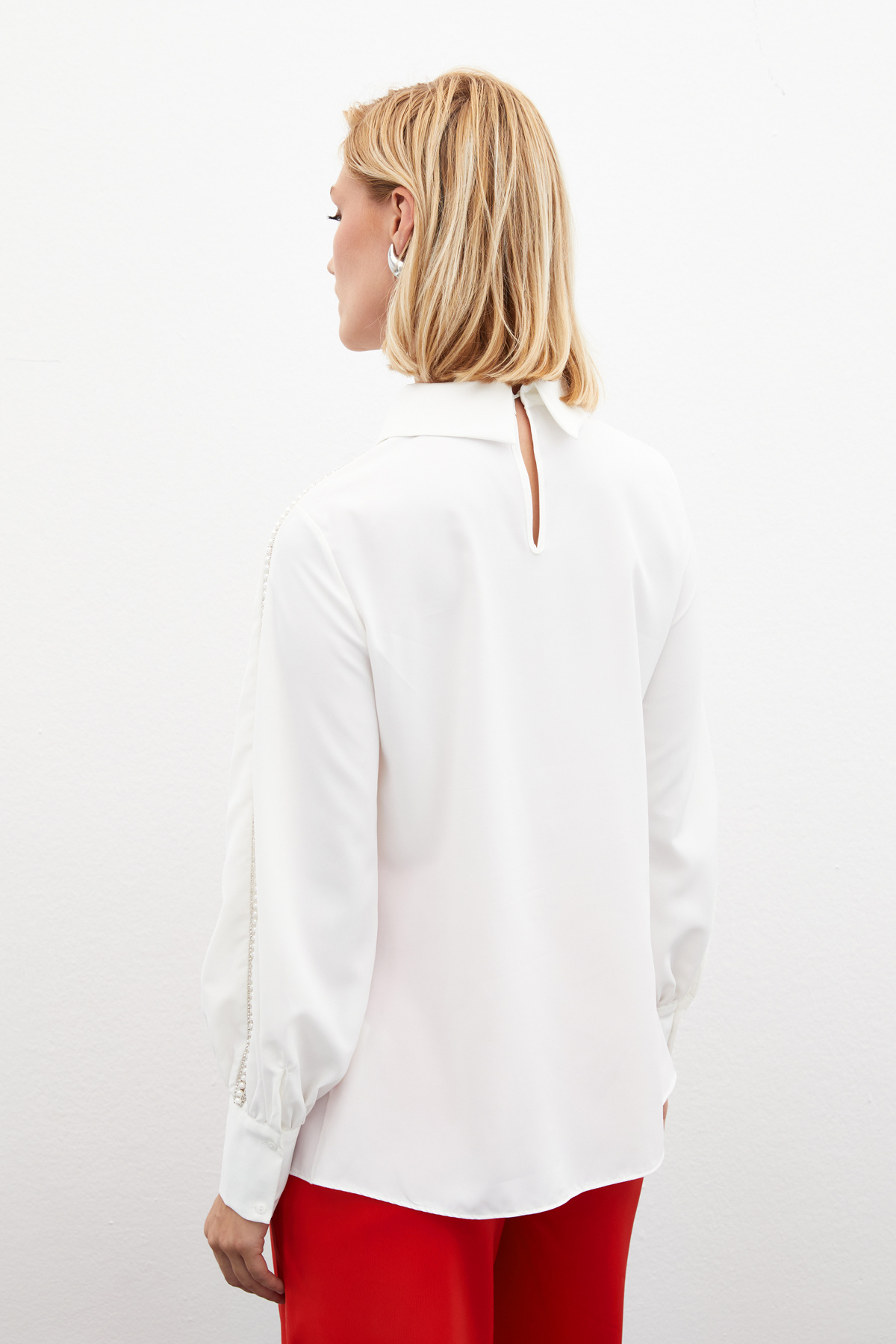 Kolları İnci Detaylı Bluz - EKRU