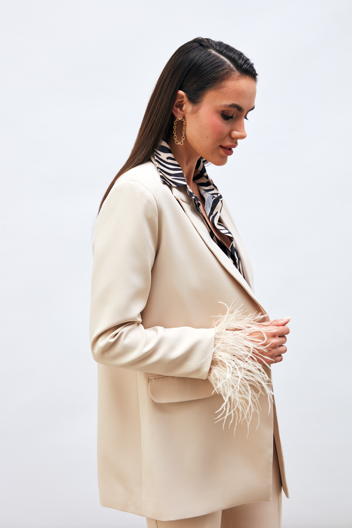 Kolları Tüy Detaylı Ceket - BEJ