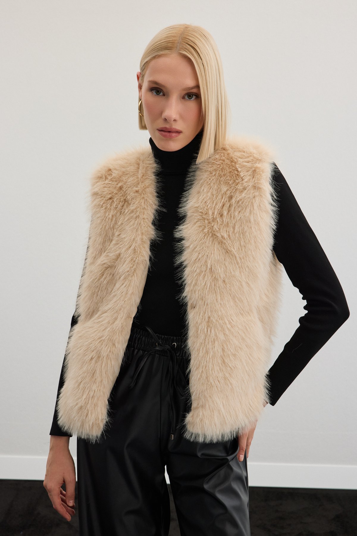 Kolsuz Uzun Yelek - Ekru