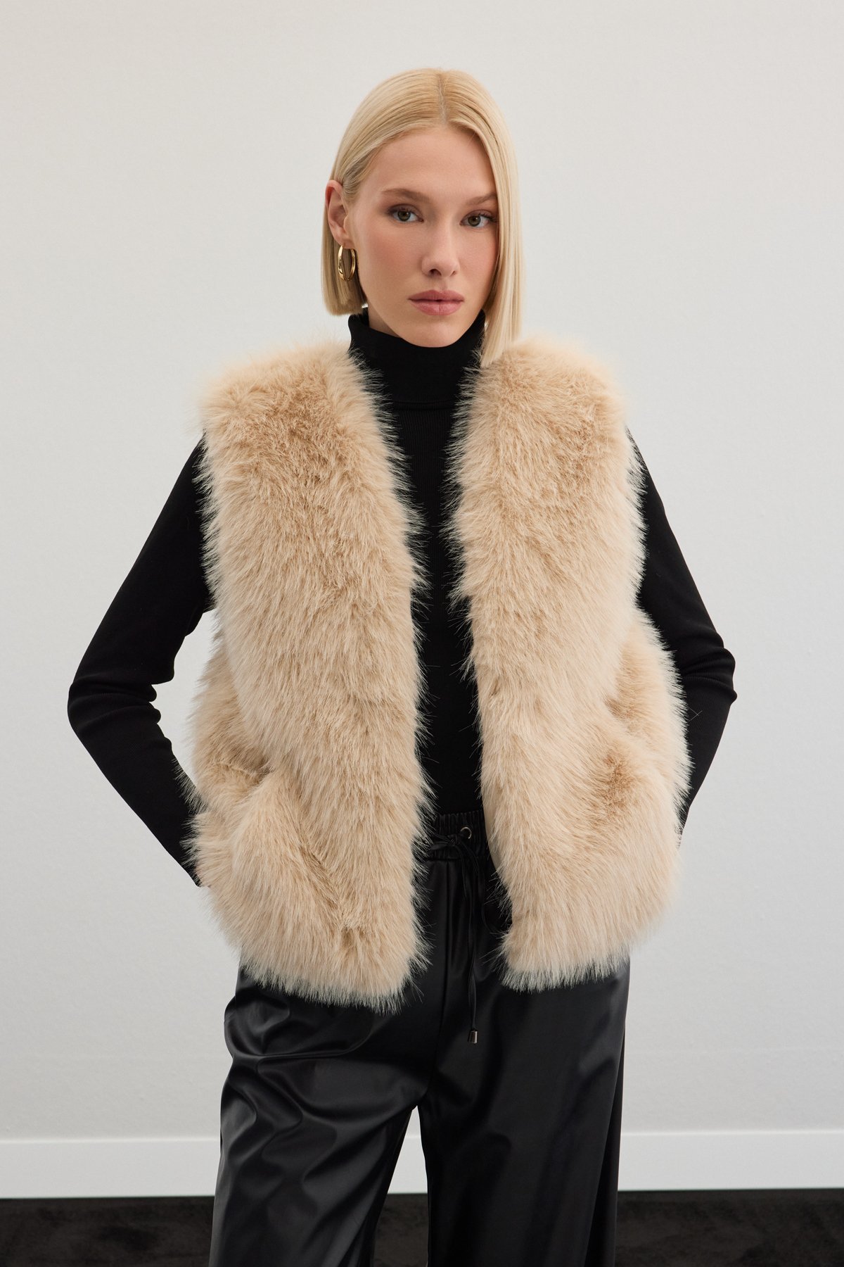 Kolsuz Uzun Yelek - Ekru