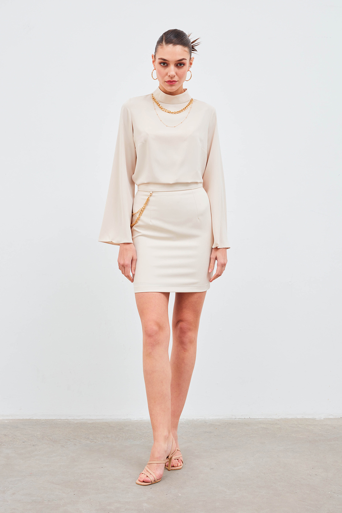 Kolyeli İspanyol Kol Bluz - BEJ