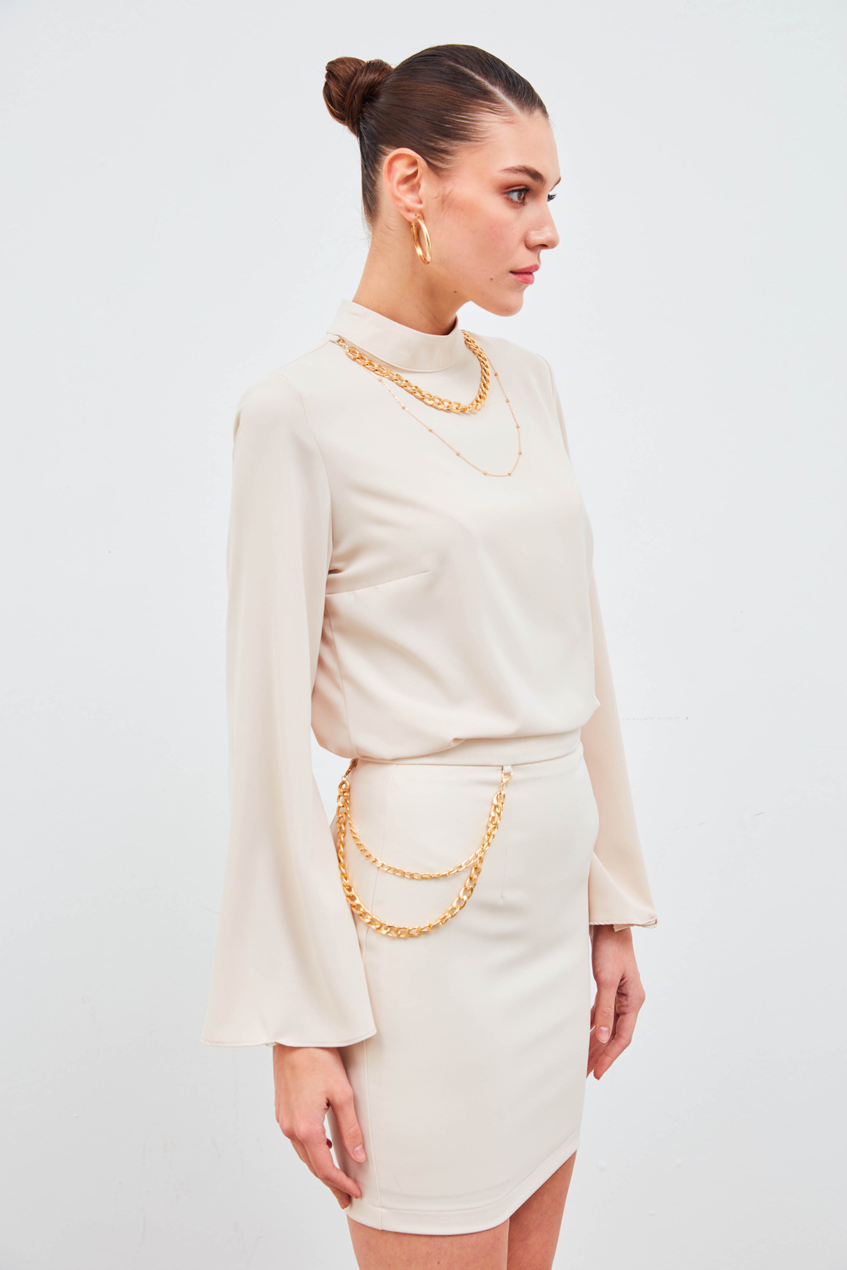 Kolyeli İspanyol Kol Bluz - BEJ