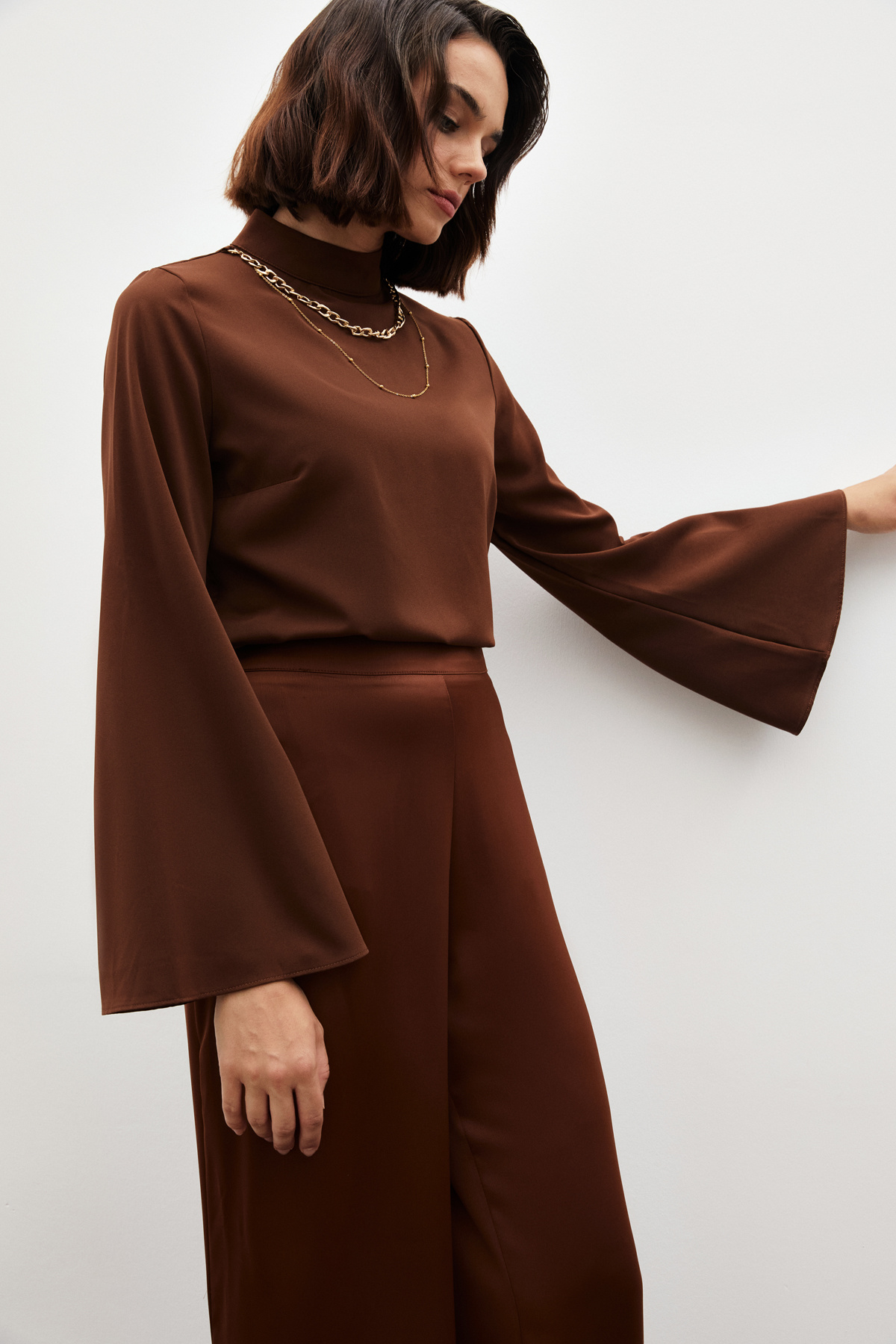 Kolyeli İspanyol Kol Bluz - KAHVE